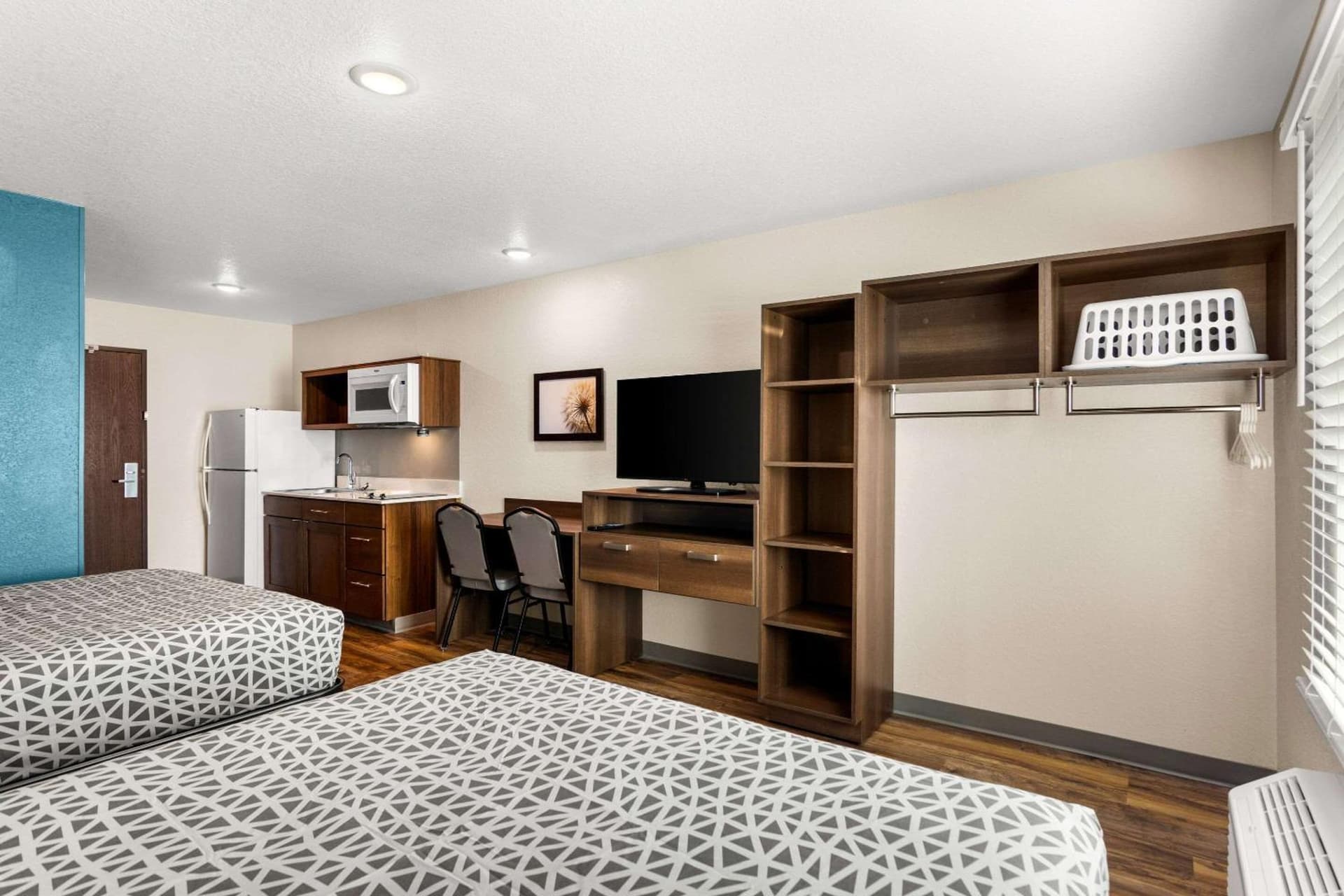 WoodSpring Suites Port St Lucie gallery photo in Port Saint Lucie, FL — image 4