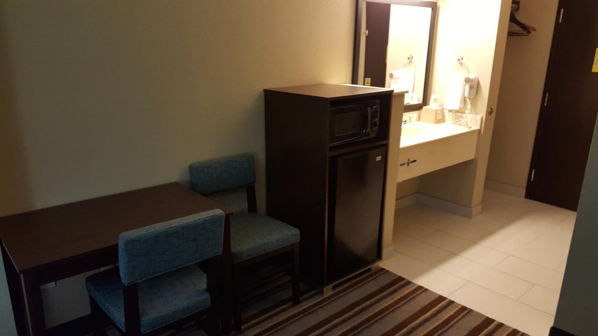Super 8 by Wyndham Port Arthur/Nederland Area gallery photo in Port Arthur, TX — image 16