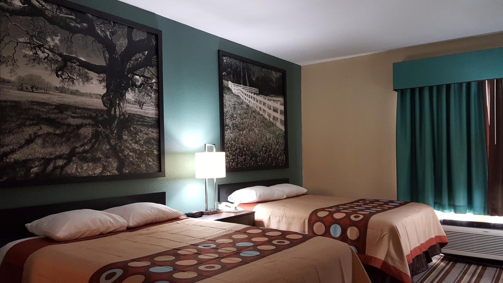 Super 8 by Wyndham Port Arthur/Nederland Area gallery photo in Port Arthur, TX — image 26