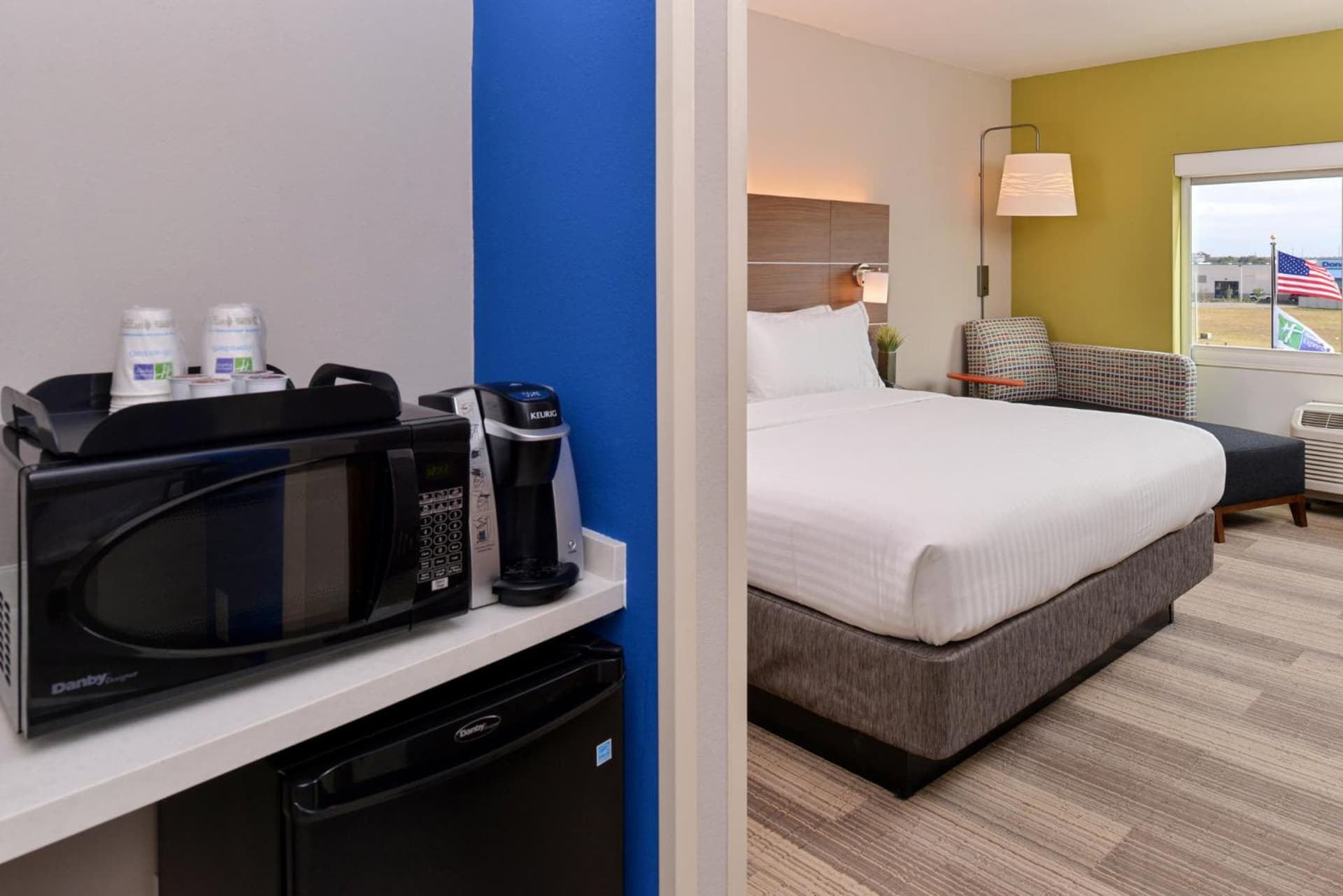 Holiday Inn Express & Suites - St. Petersburg - Madeira Beach by IHG gallery photo in St Petersburg, FL — image 26