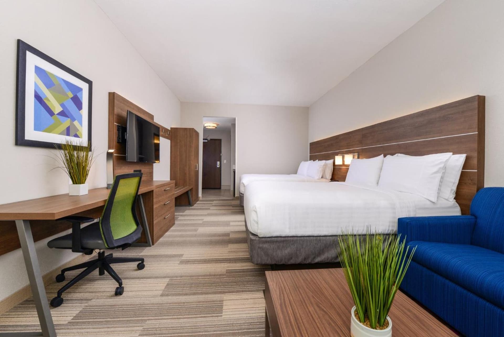 Holiday Inn Express & Suites - St. Petersburg - Madeira Beach by IHG gallery photo in St Petersburg, FL — image 5