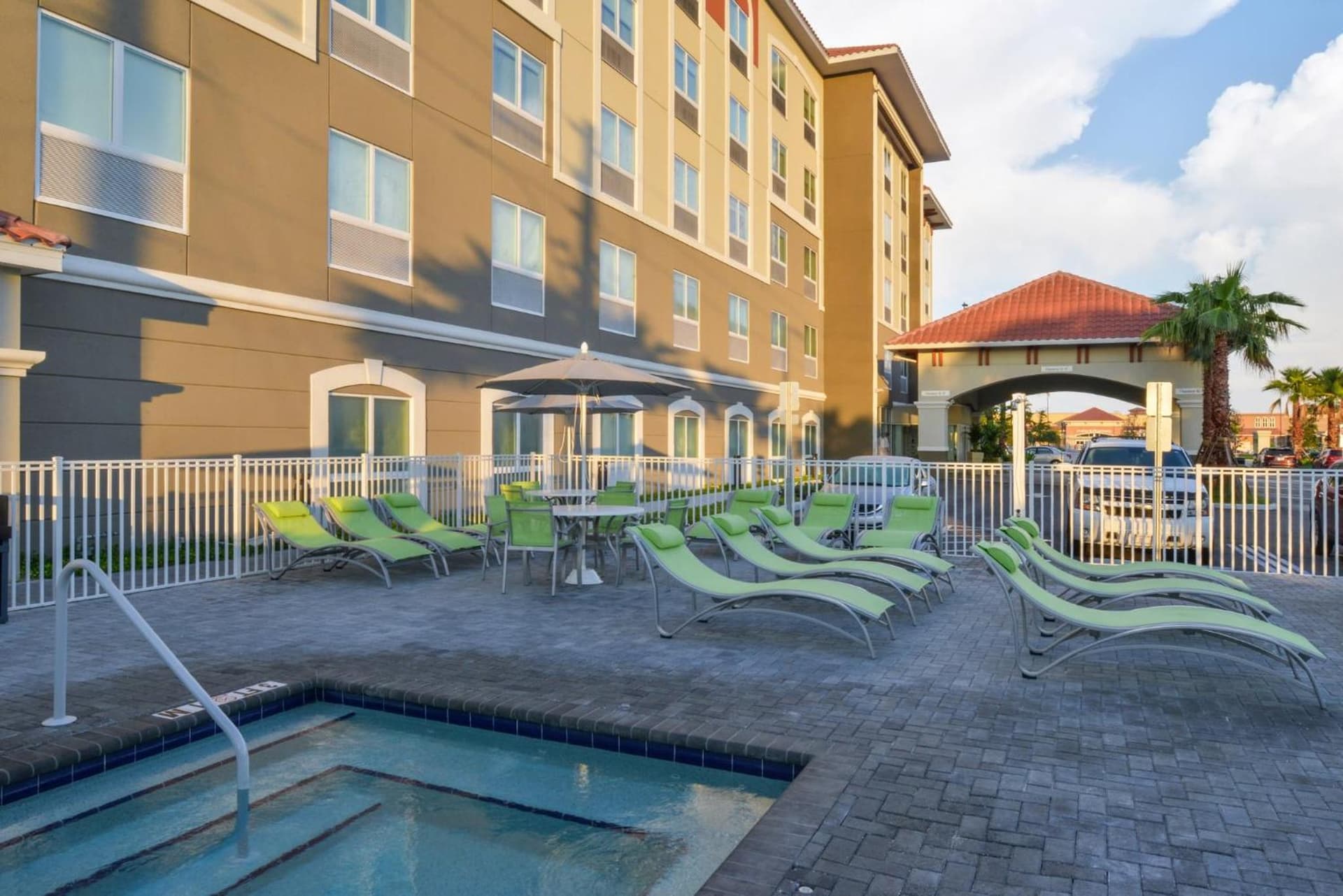 Holiday Inn Express & Suites - St. Petersburg - Madeira Beach by IHG gallery photo in St Petersburg, FL — image 47