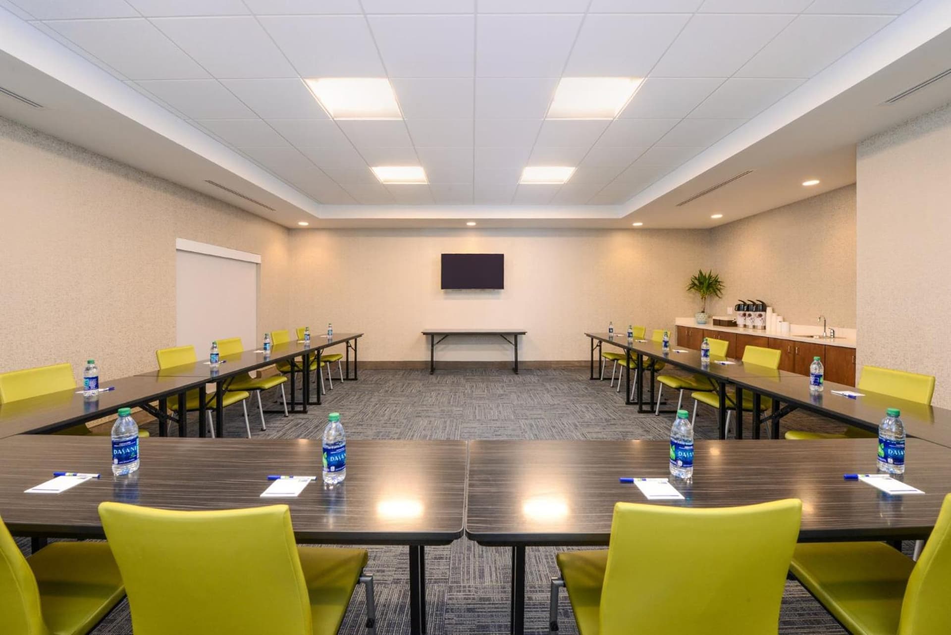Holiday Inn Express & Suites - St. Petersburg - Madeira Beach by IHG gallery photo in St Petersburg, FL — image 67
