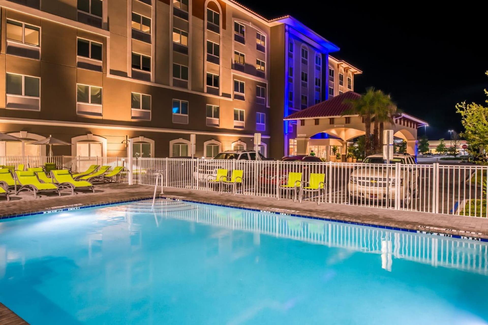 Holiday Inn Express & Suites - St. Petersburg - Madeira Beach by IHG gallery photo in St Petersburg, FL — image 51