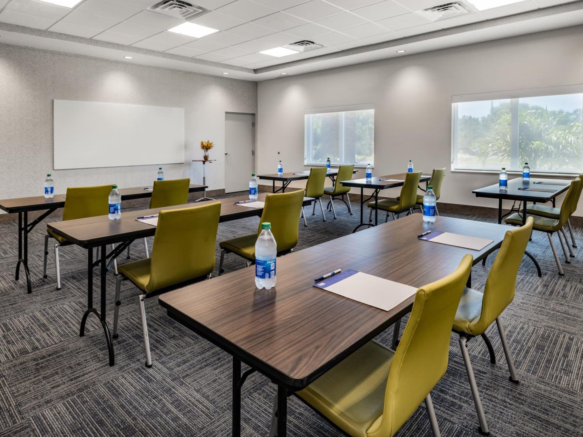 Holiday Inn Express & Suites - St. Petersburg - Madeira Beach by IHG gallery photo in St Petersburg, FL — image 75