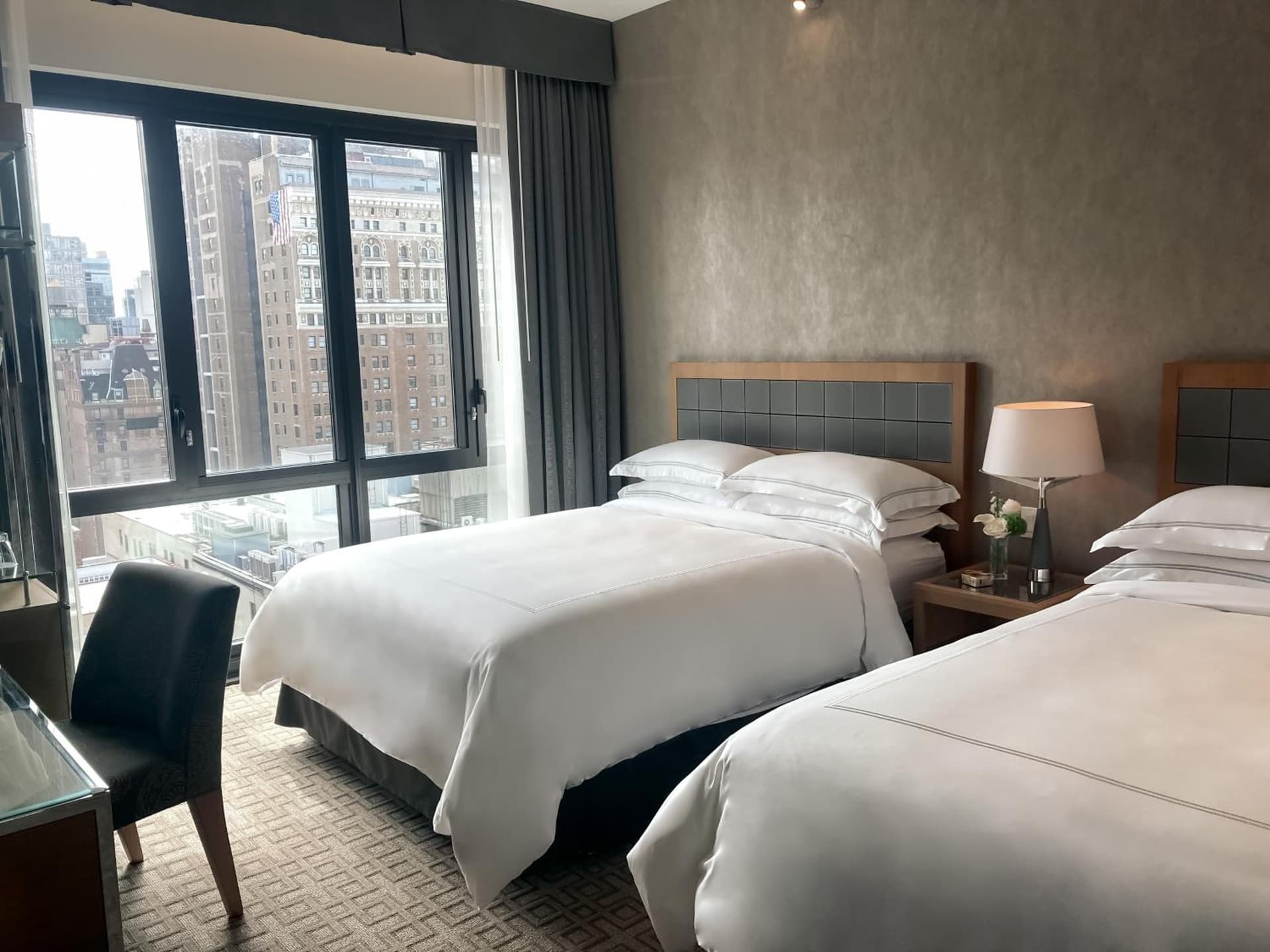 Executive Hotel Le Soleil New York gallery photo in New York, NY — image 14