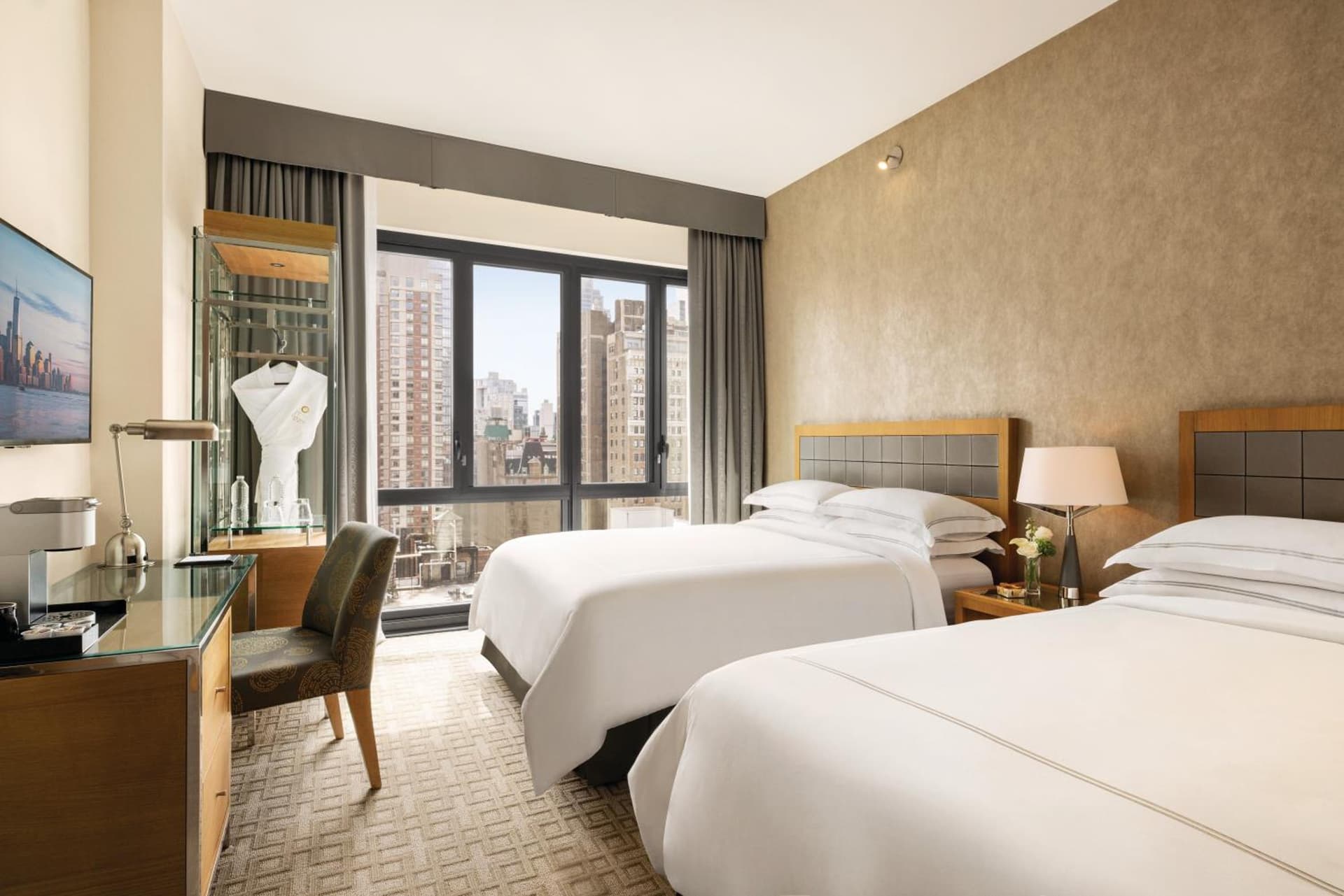 Executive Hotel Le Soleil New York property views in New York, NY — gallery photo 3