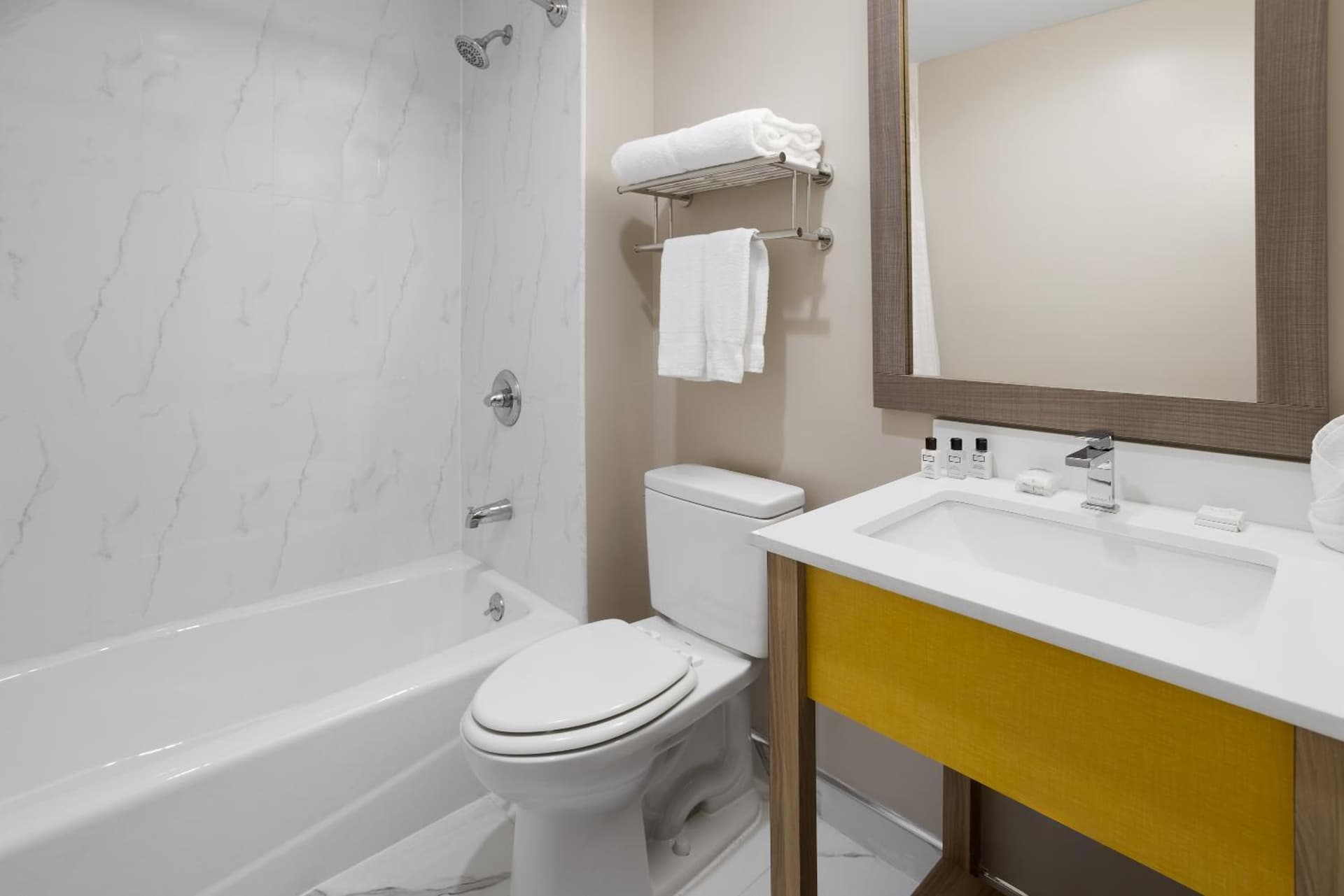 Days Inn by Wyndham Staten Island gallery photo in Staten Island, NY — image 11