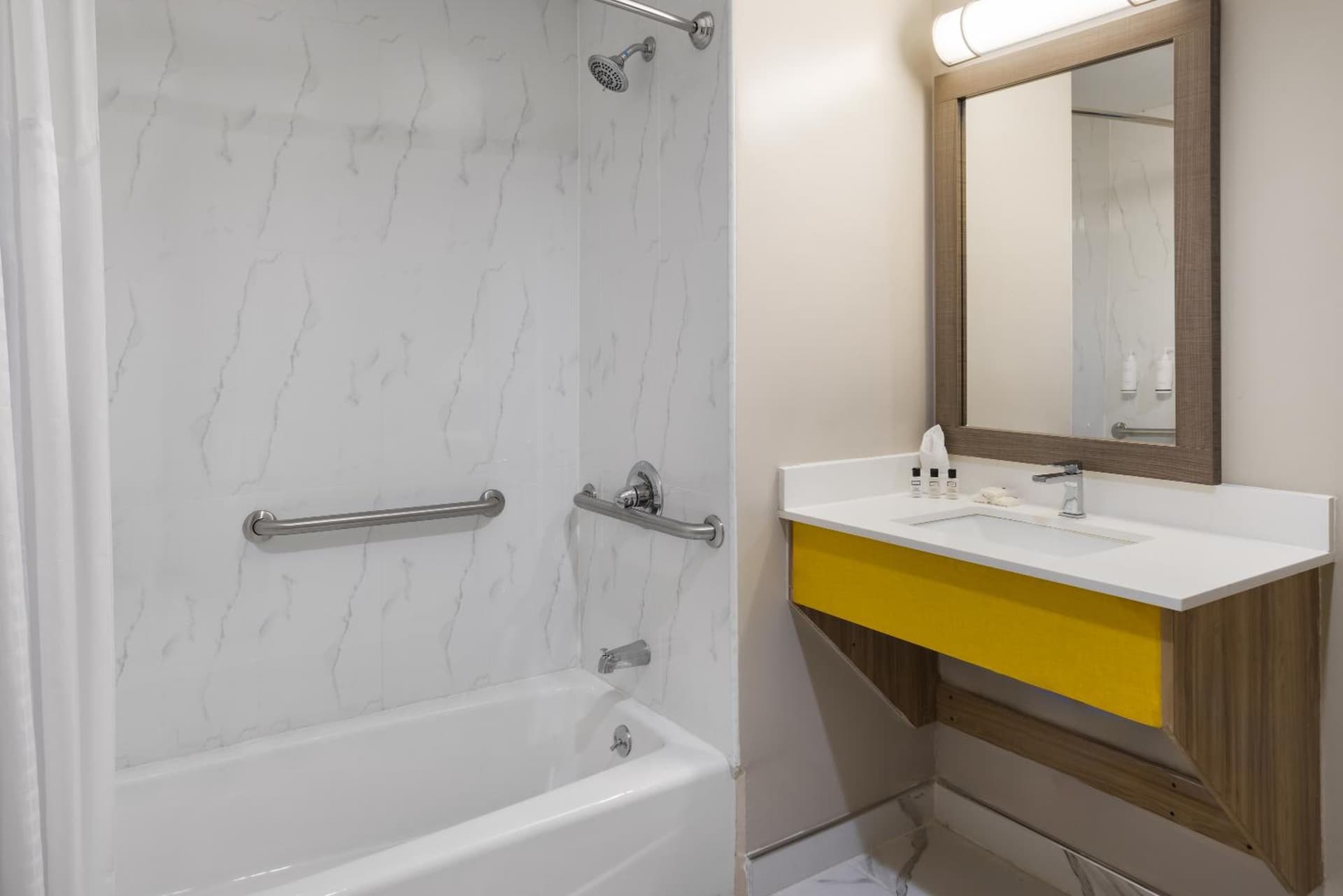 Days Inn by Wyndham Staten Island gallery photo in Staten Island, NY — image 5