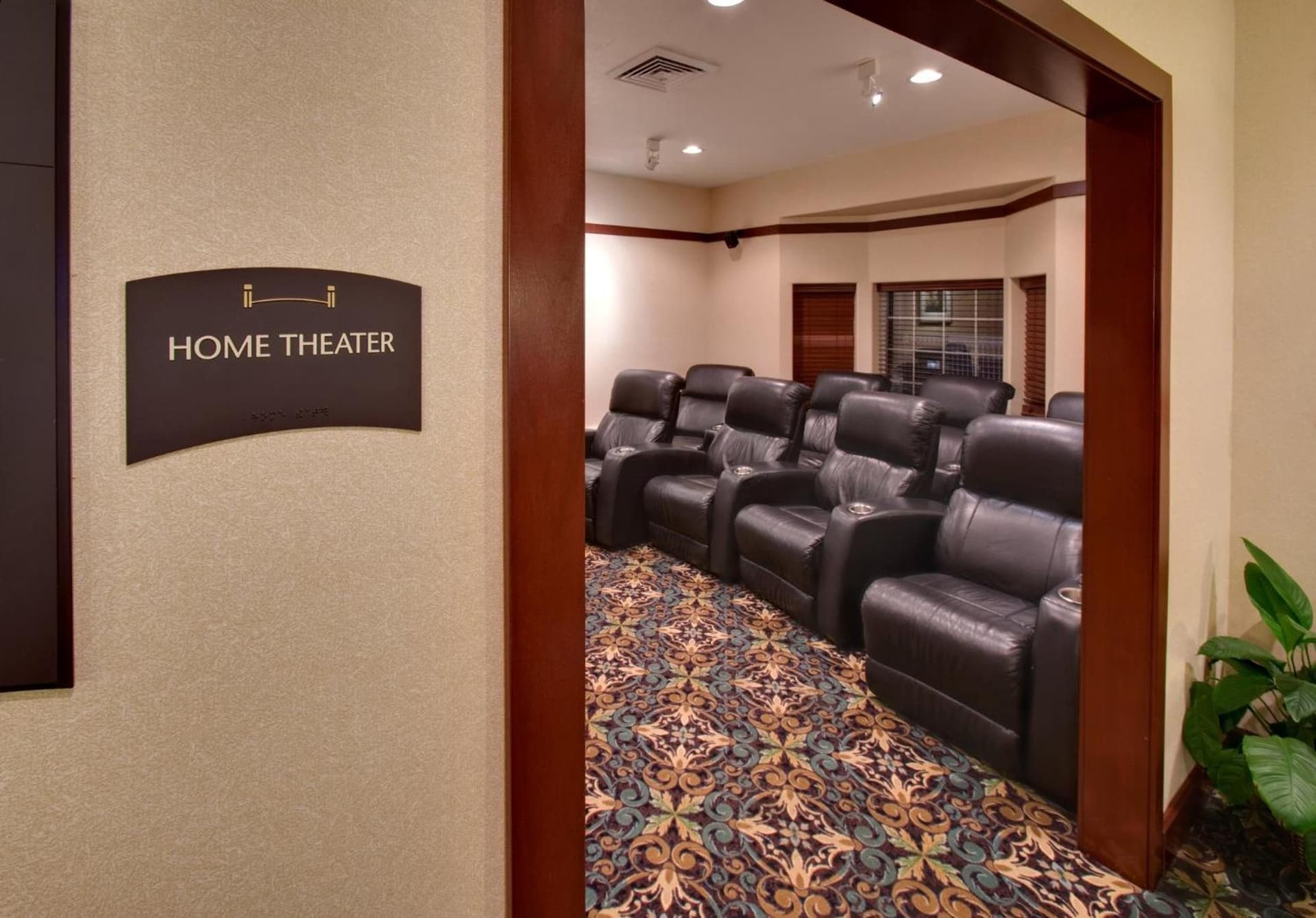 Staybridge Suites Rockford by IHG gallery photo in Rockford, IL — image 8