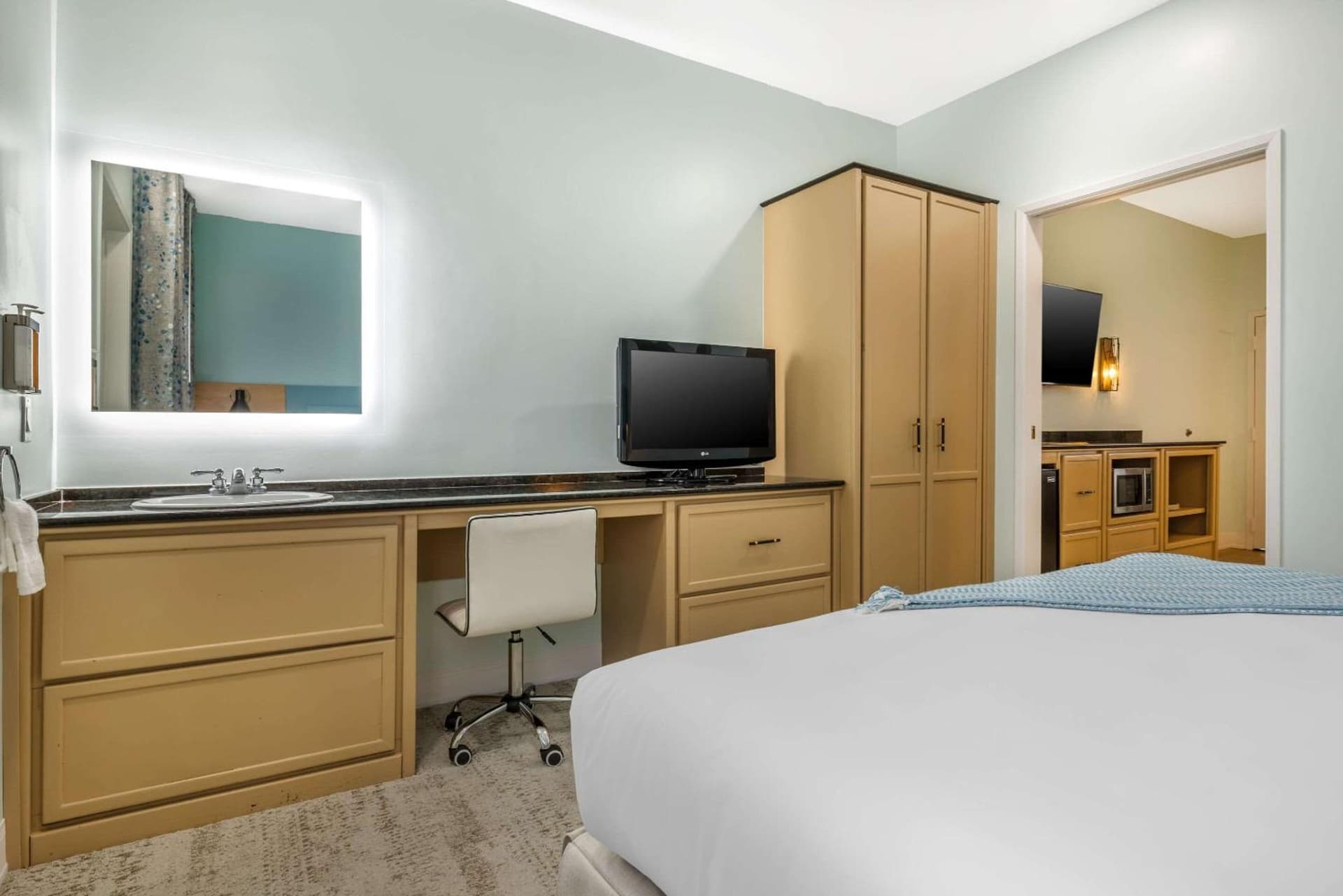 Quality Suites Downtown San Luis Obispo gallery photo in San Luis Obispo, CA — image 49