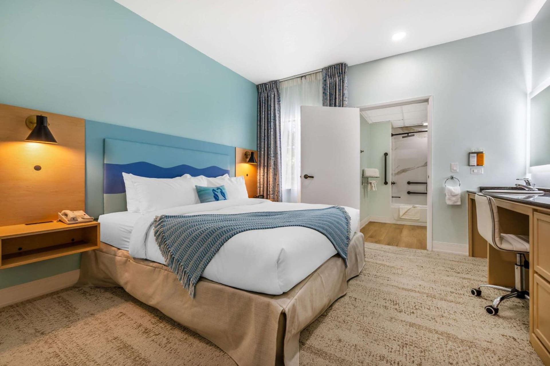 Quality Suites Downtown San Luis Obispo gallery photo in San Luis Obispo, CA — image 11