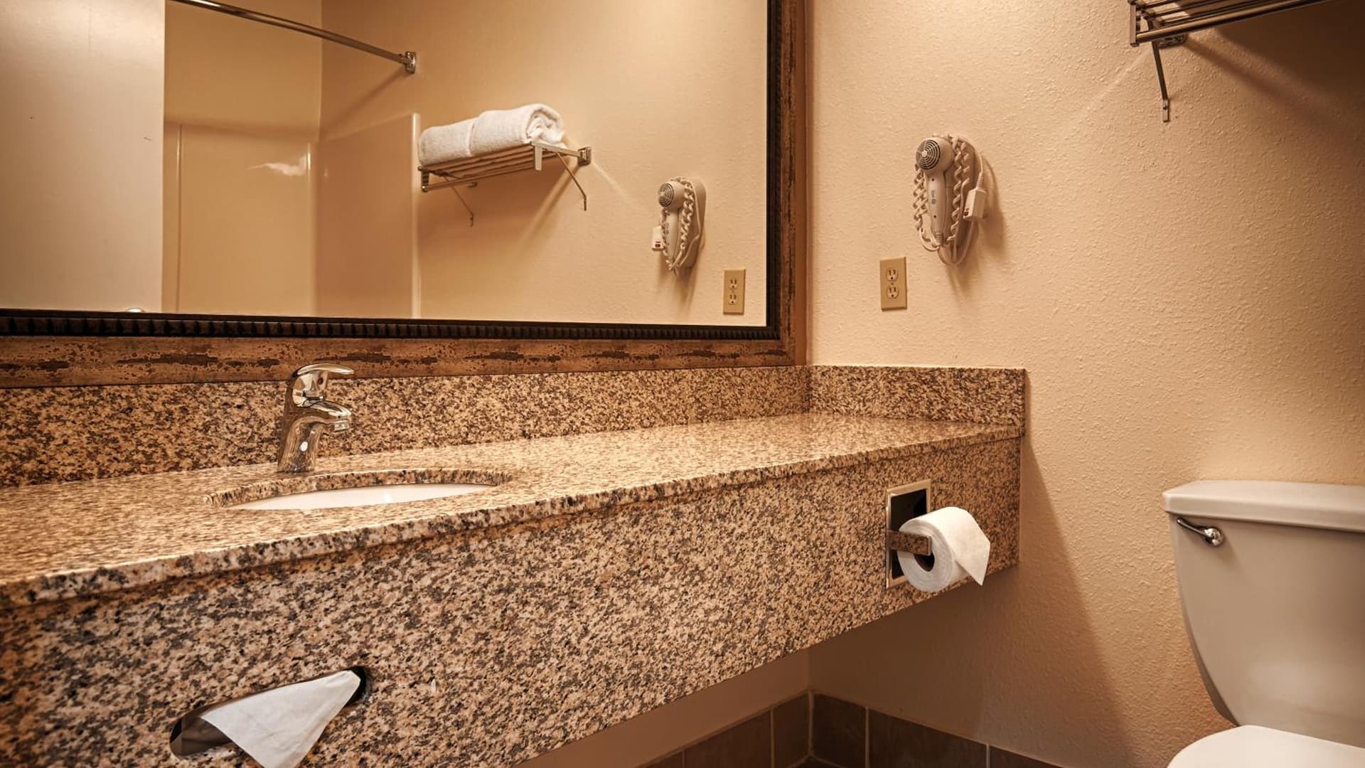 Best Western Woodburn Inn gallery photo in Woodburn, OR — image 4