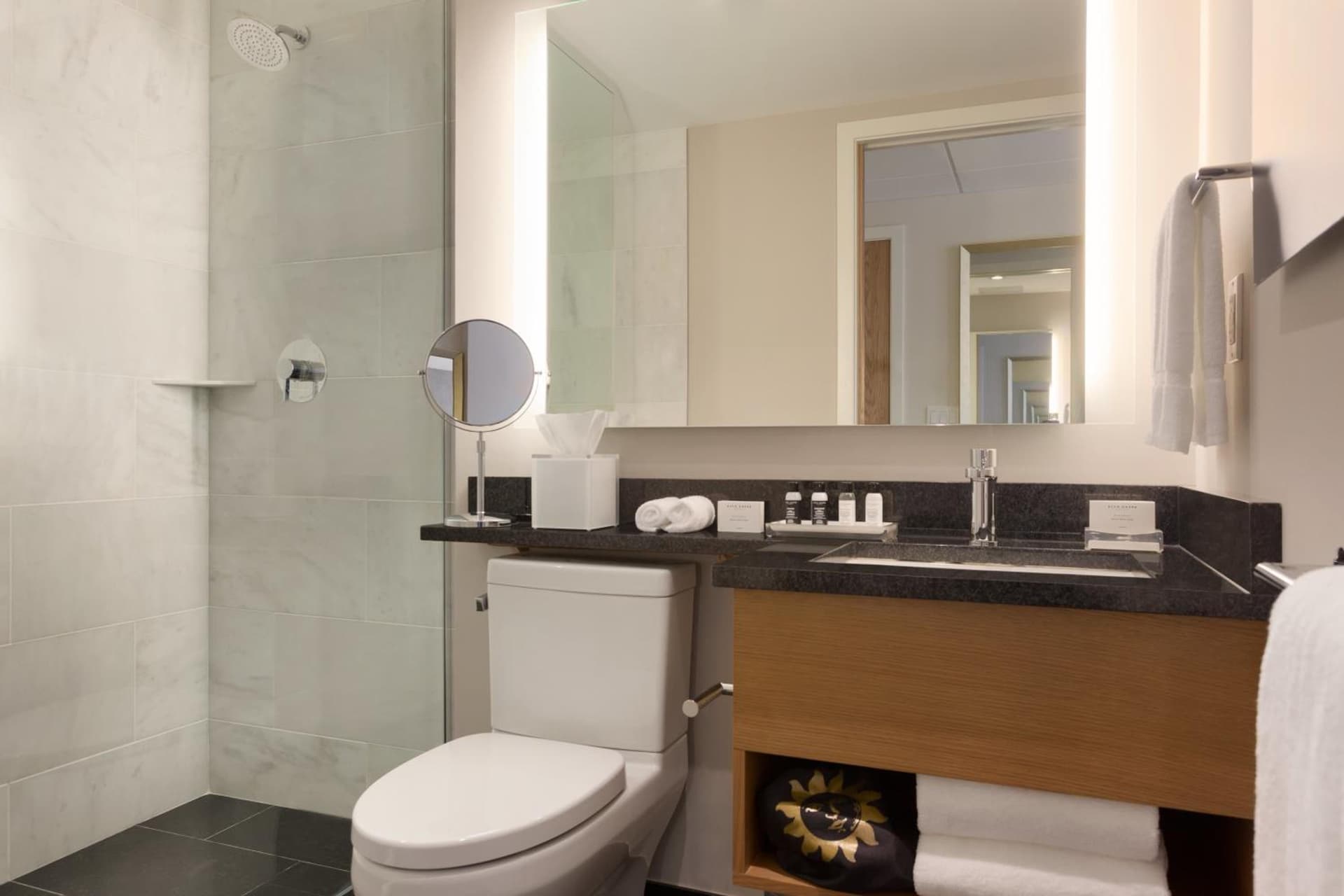 Executive Hotel Le Soleil New York gallery photo in New York, NY — image 65