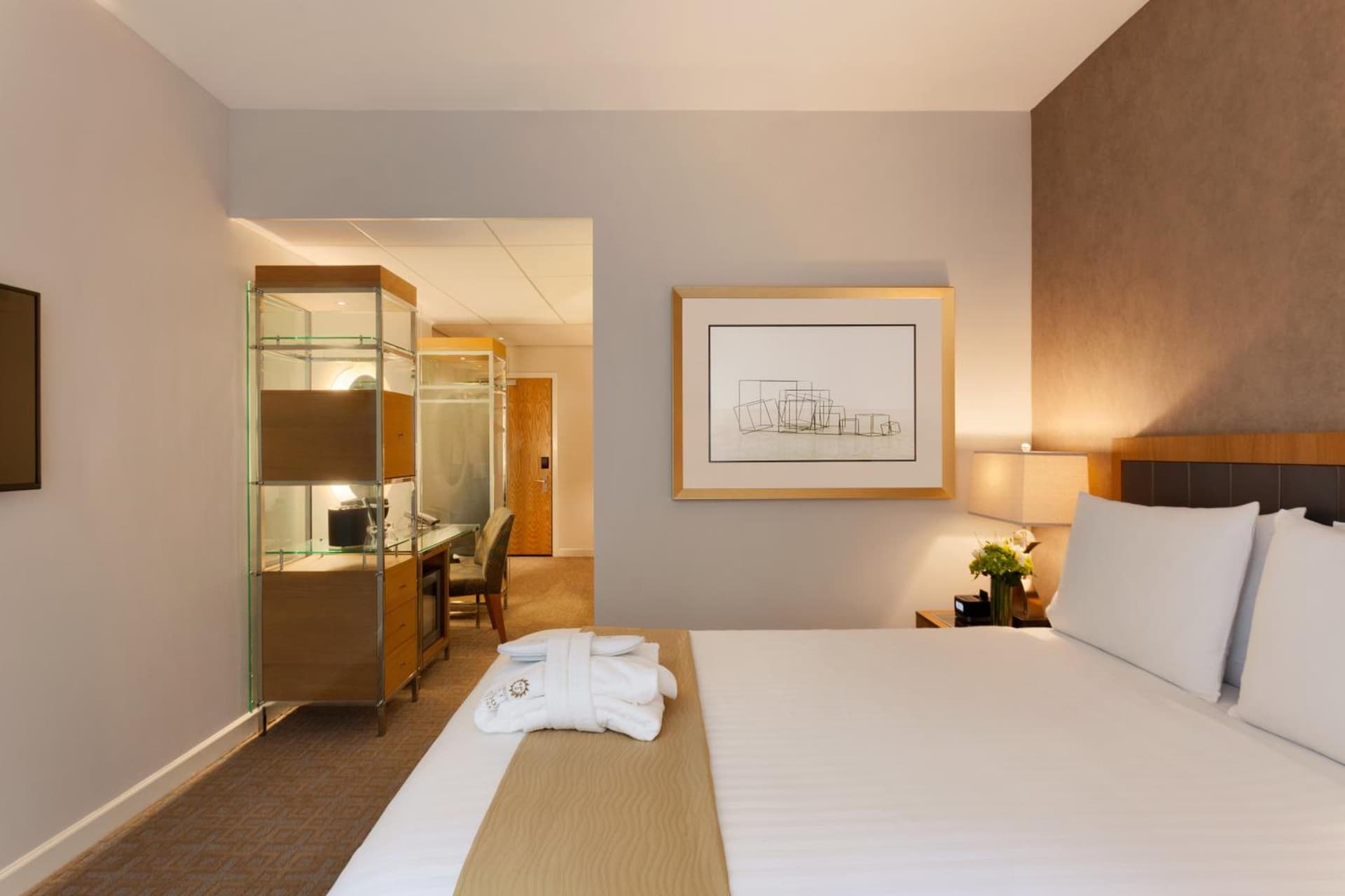 Executive Hotel Le Soleil New York gallery photo in New York, NY — image 33