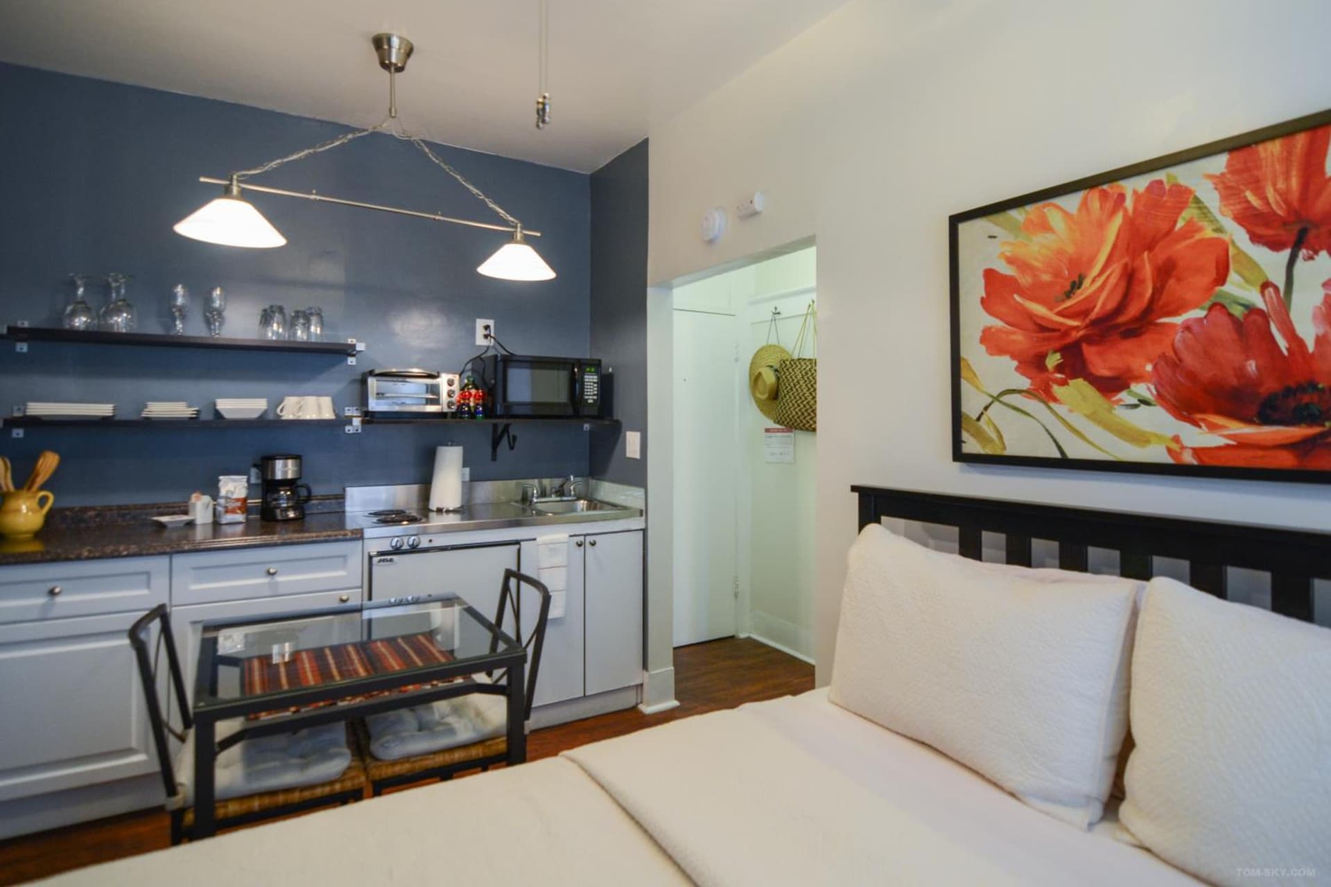 Hotel Royal gallery photo in Long Beach, CA — image 38