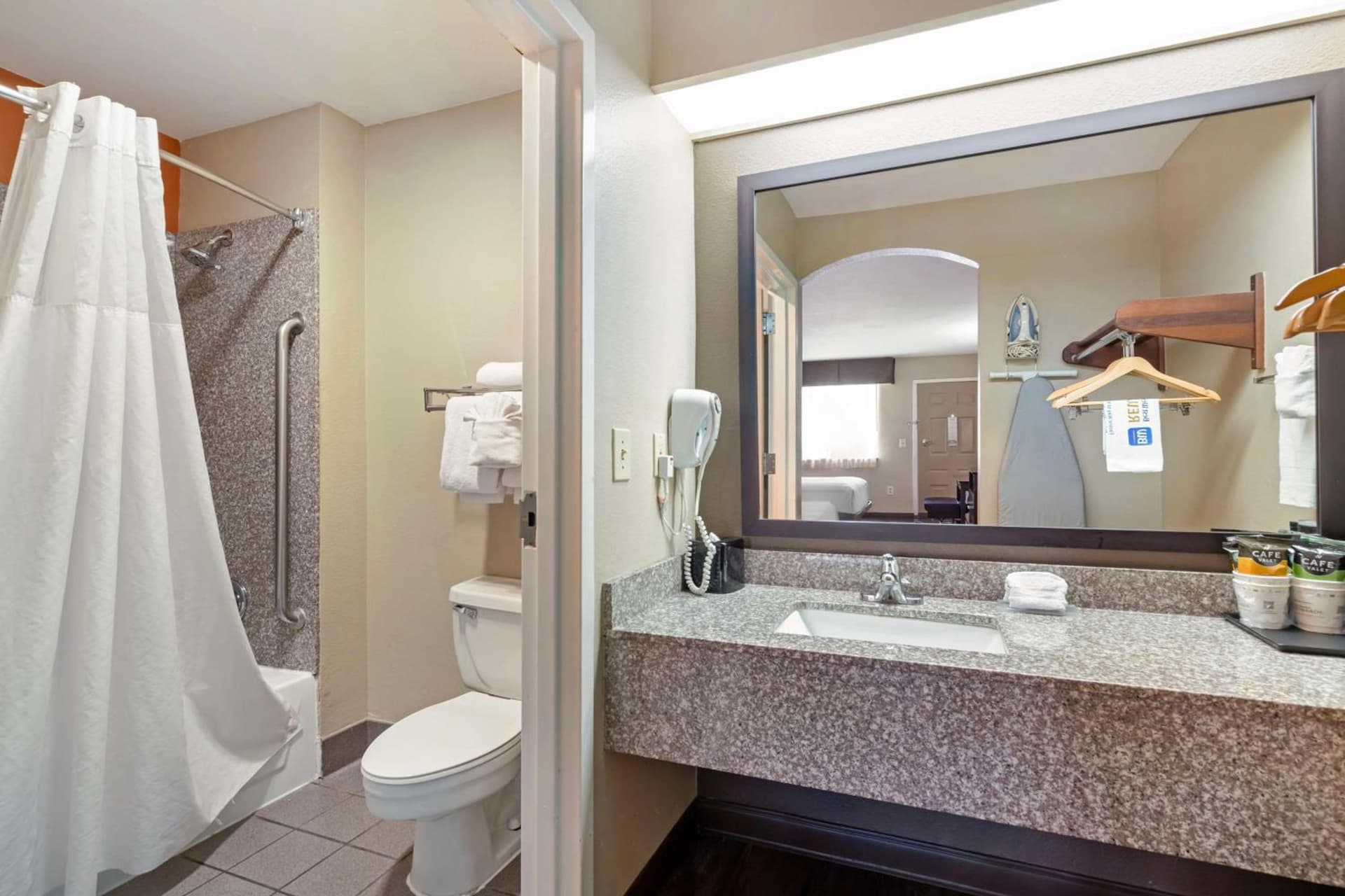 Best Western Inn & Suites New Braunfels gallery photo in New Braunfels, TX — image 23