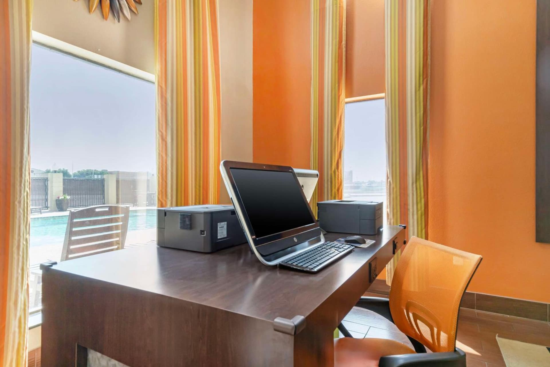 Best Western Inn & Suites New Braunfels gallery photo in New Braunfels, TX — image 17