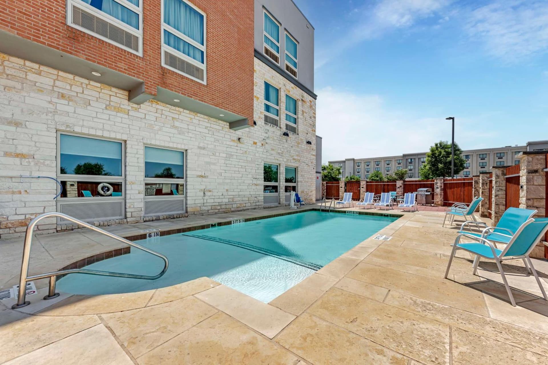 Best Western Plus Pflugerville Inn & Suites property views in Pflugerville, TX — gallery photo 3