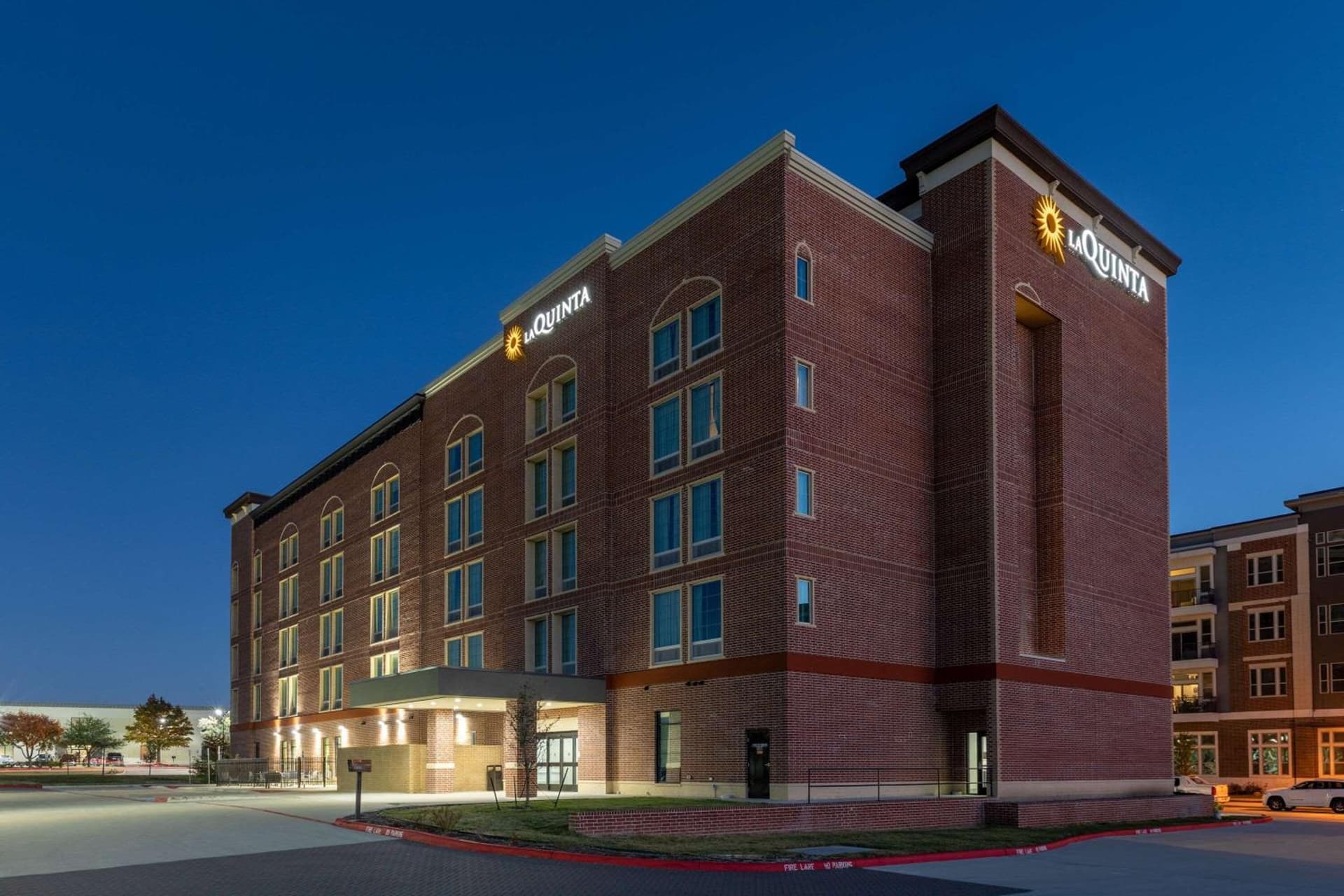 La Quinta Inn & Suites by Wyndham Dallas - Frisco Stadium gallery photo in Frisco, TX — image 41