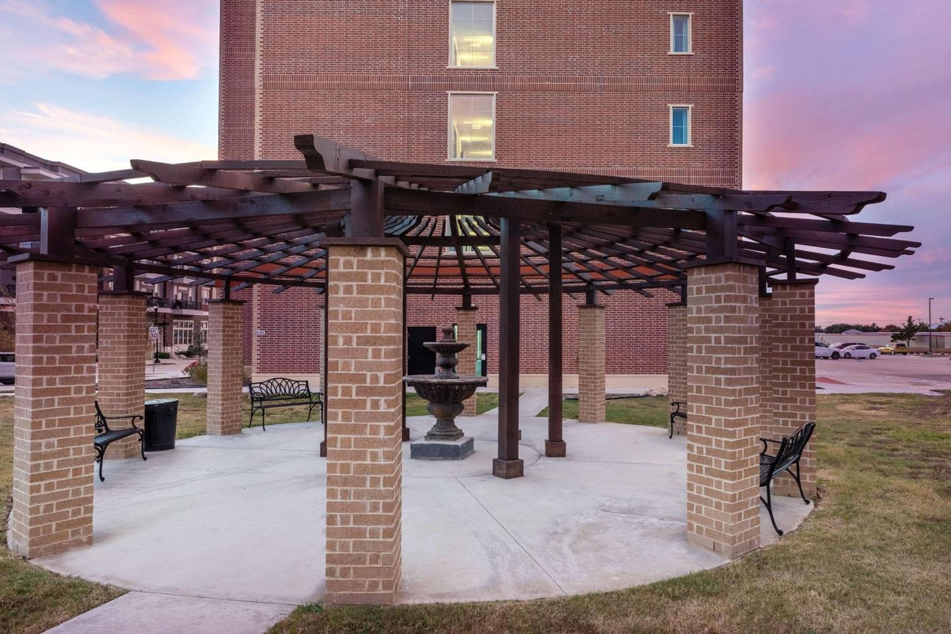 La Quinta Inn & Suites by Wyndham Dallas - Frisco Stadium gallery photo in Frisco, TX — image 20