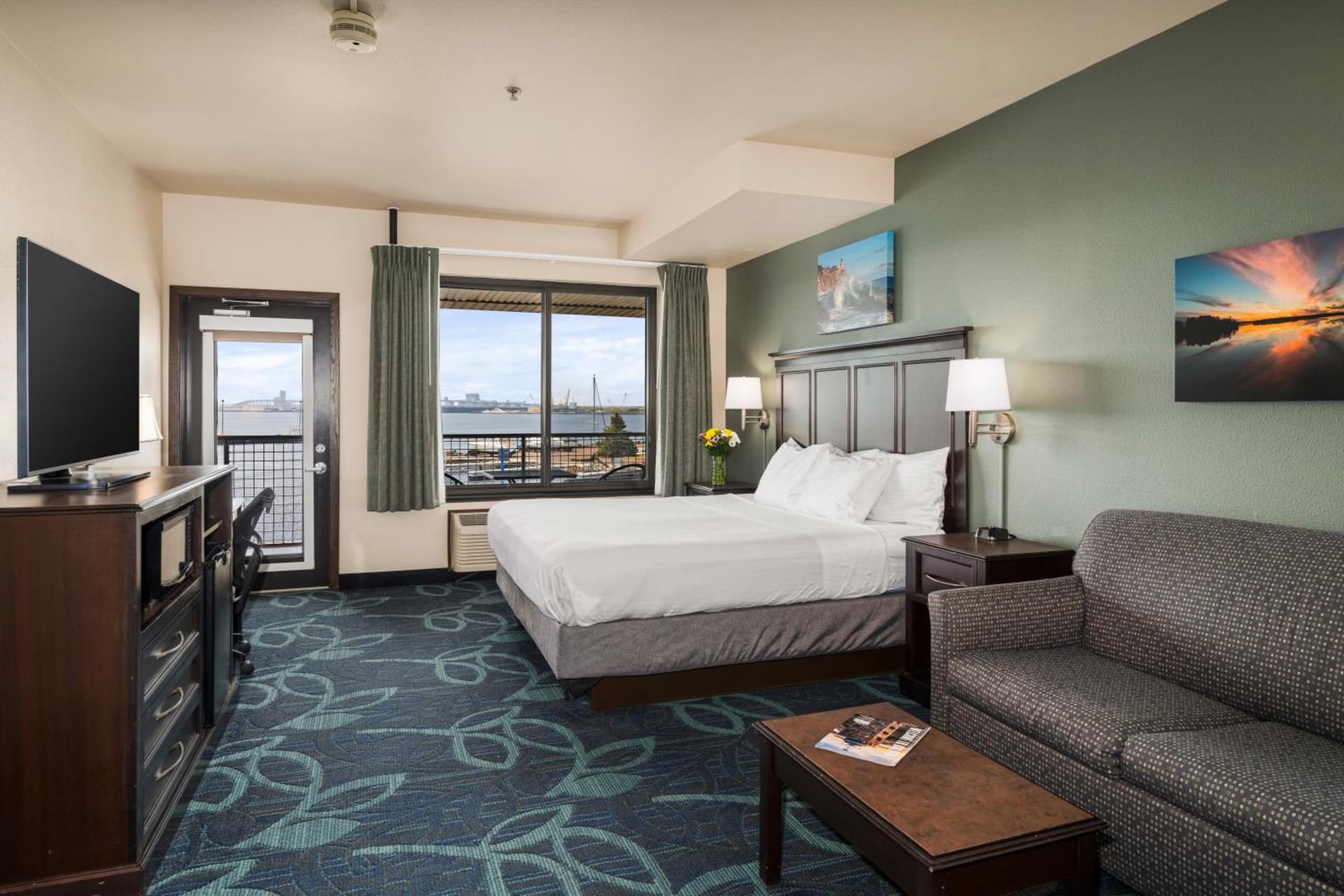 Park Point Marina Inn gallery photo in Duluth, MN — image 68