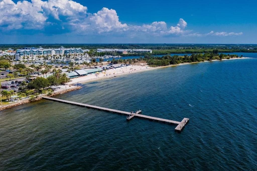 Perfect getaway with pool, hot tub and world class views gallery photo in Ruskin, FL — image 10