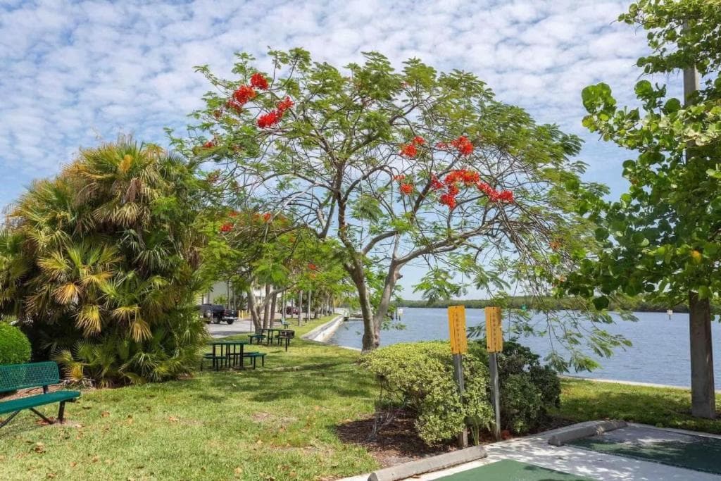 Perfect getaway with pool, hot tub and world class views gallery photo in Ruskin, FL — image 15
