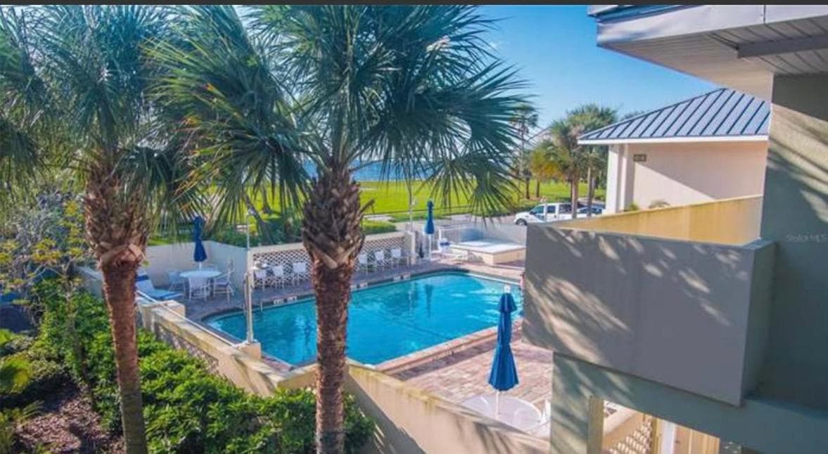 Perfect getaway with pool, hot tub and world class views gallery photo in Ruskin, FL — image 4