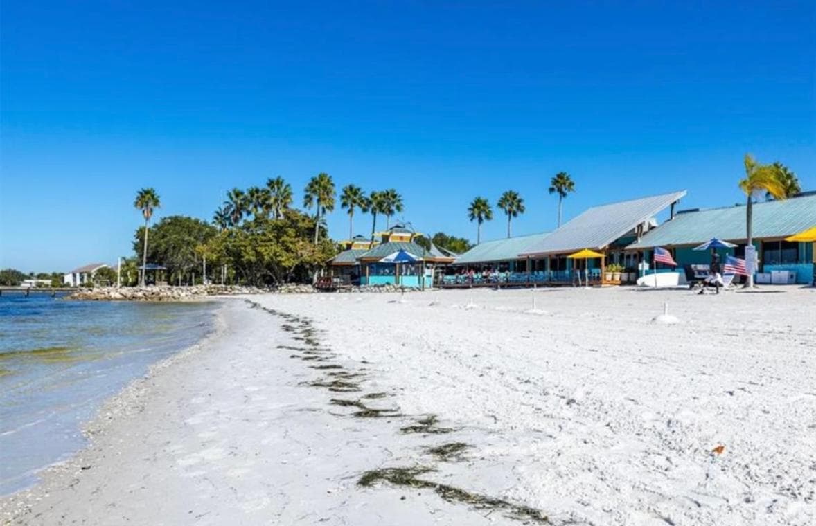 Perfect getaway with pool, hot tub and world class views gallery photo in Ruskin, FL — image 13