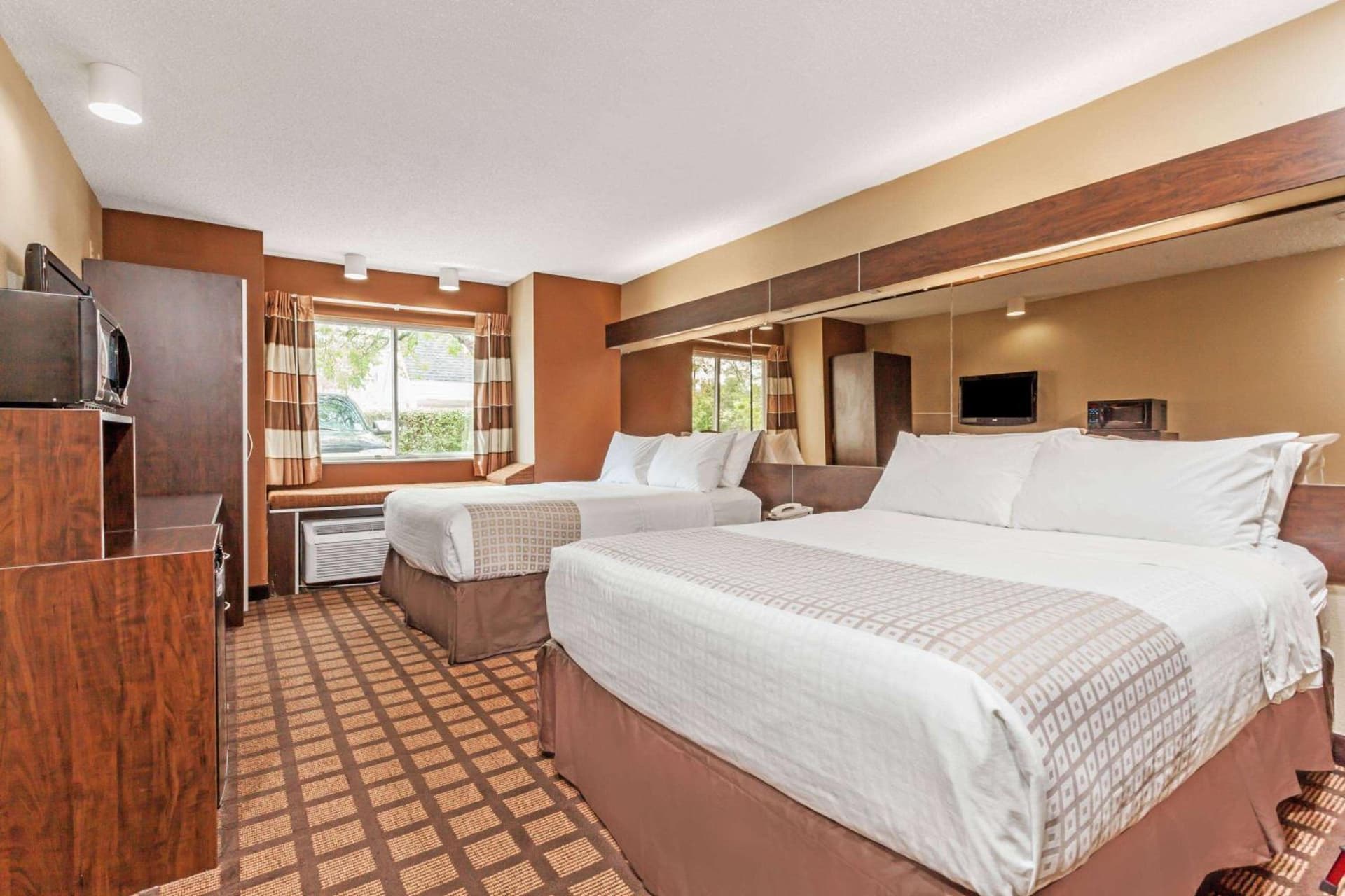 Microtel Inn by Wyndham Lexington property views in Lexington, KY — gallery photo 3