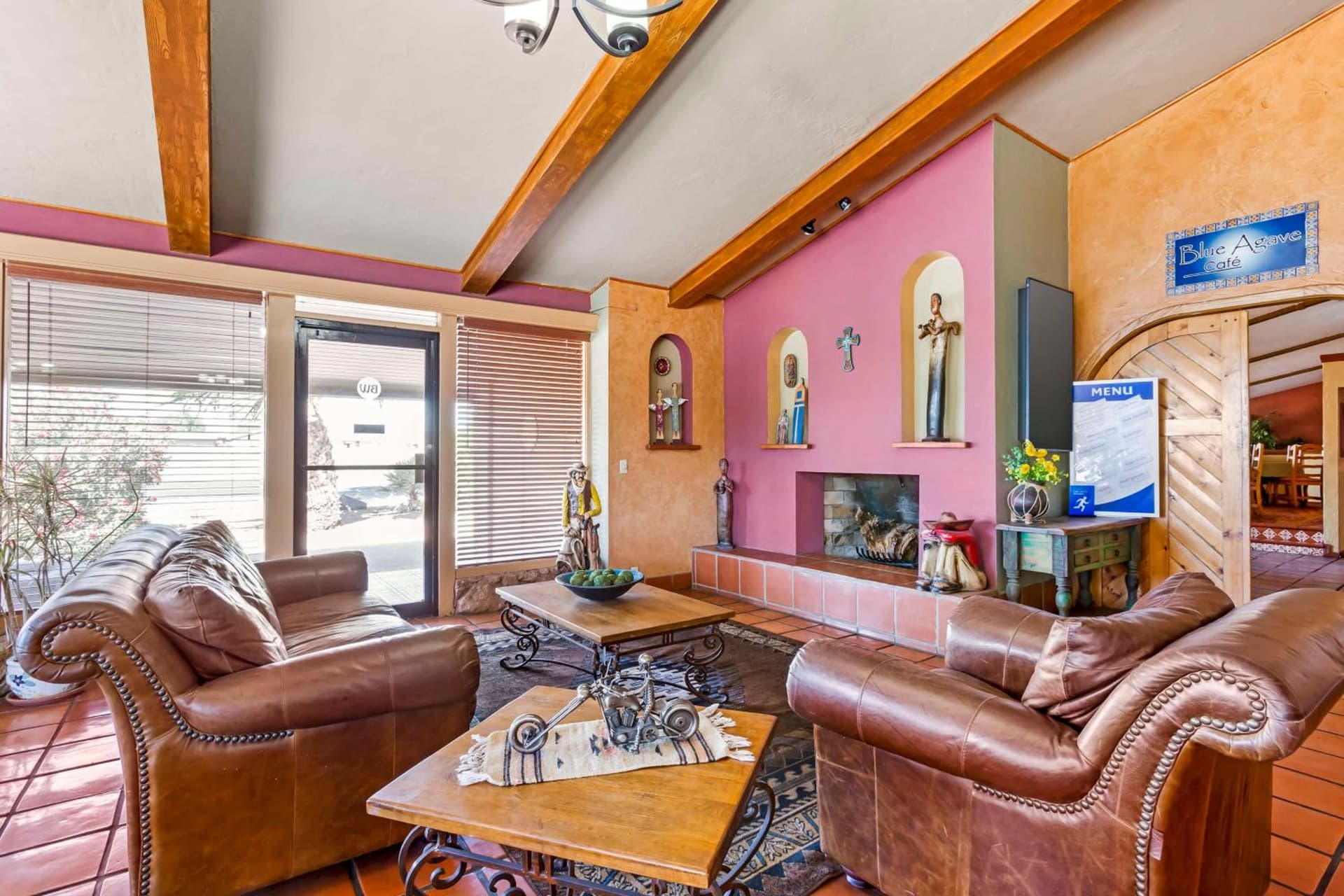 Best Western Mission Inn interior in Las Cruces, NM — gallery photo 2