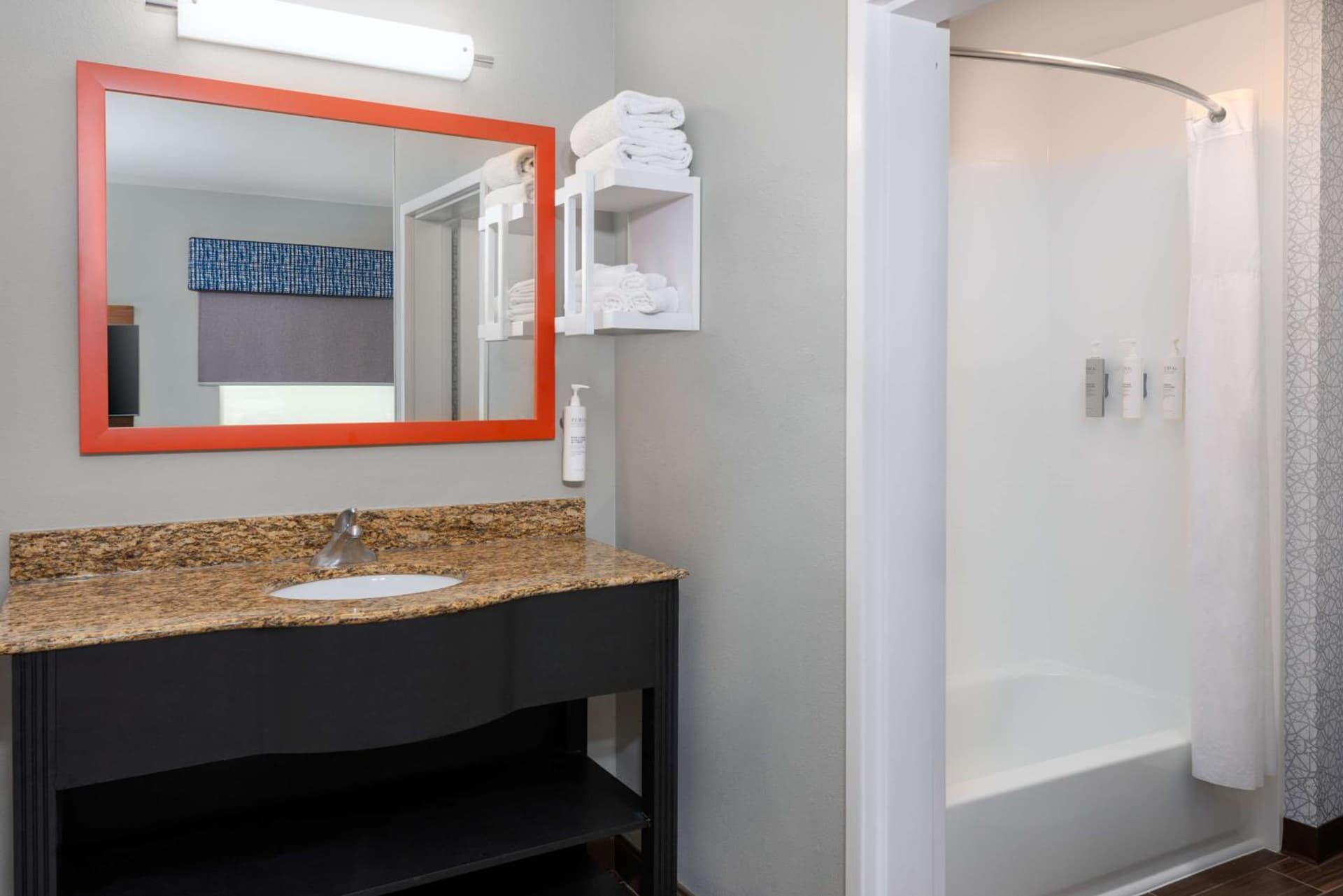 Hampton Inn & Suites Murfreesboro gallery photo in Murfreesboro, TN — image 49