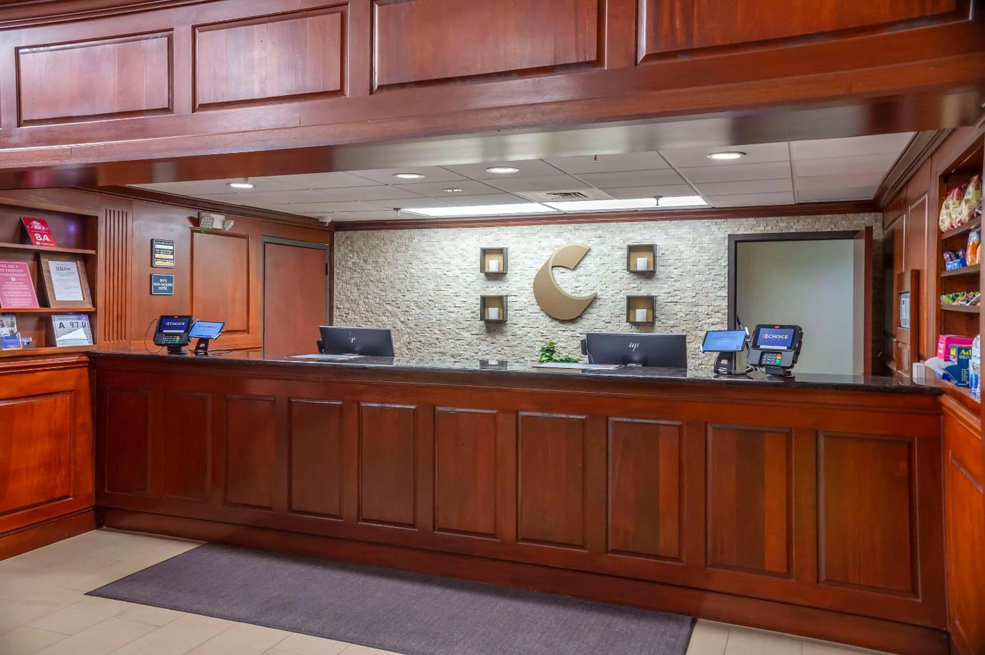 Comfort Suites Outlet Center property views in Asheville, NC — gallery photo 3