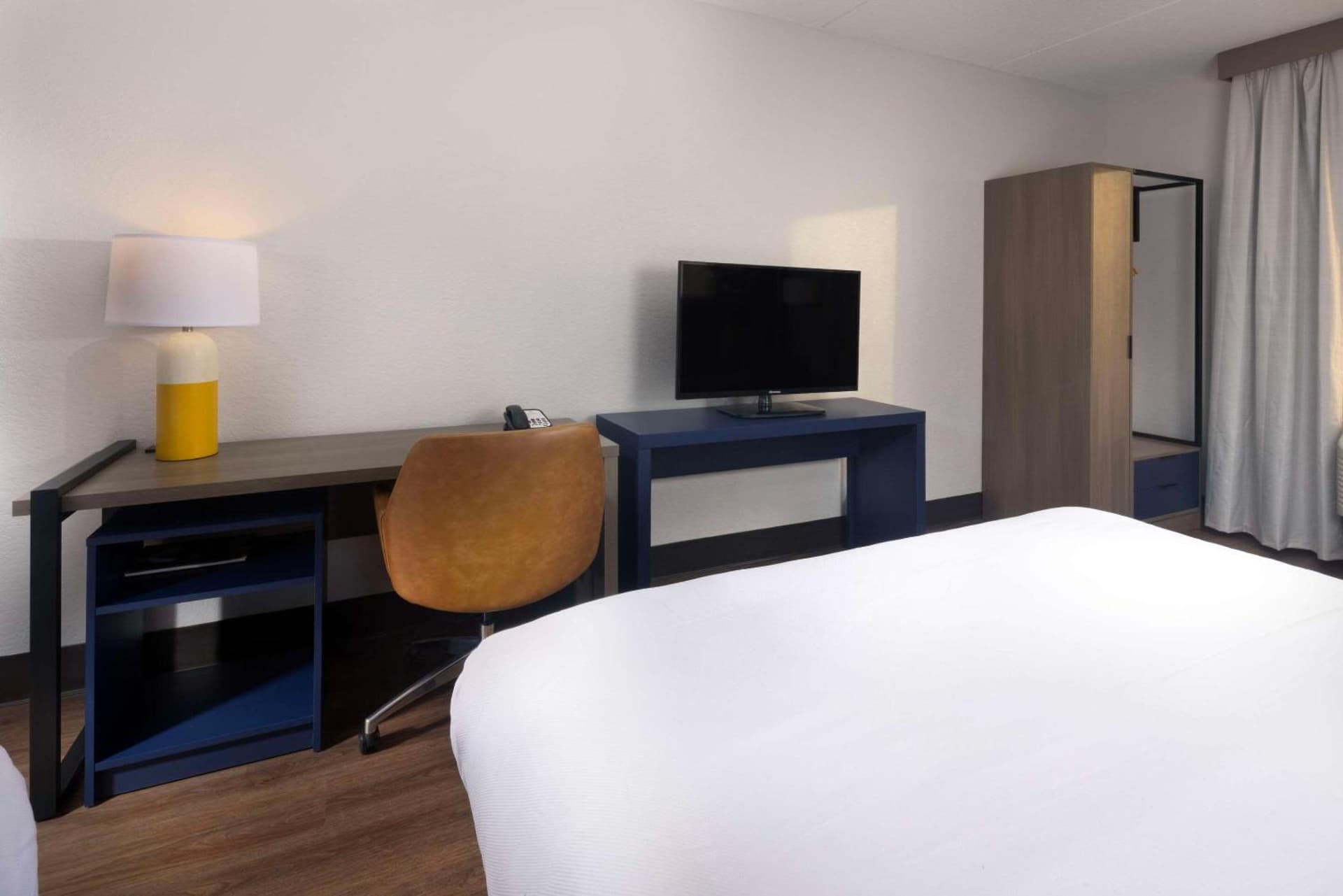 Comfort Suites Outlet Center gallery photo in Asheville, NC — image 13