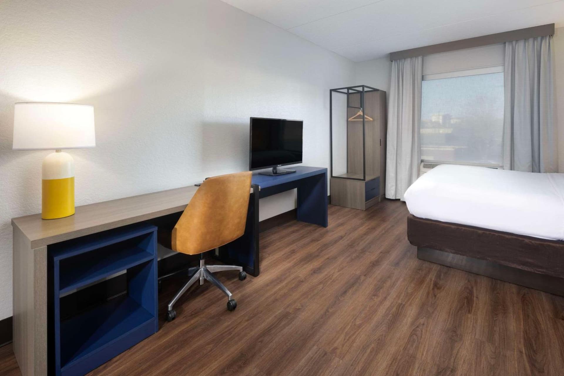 Comfort Suites Outlet Center gallery photo in Asheville, NC — image 38