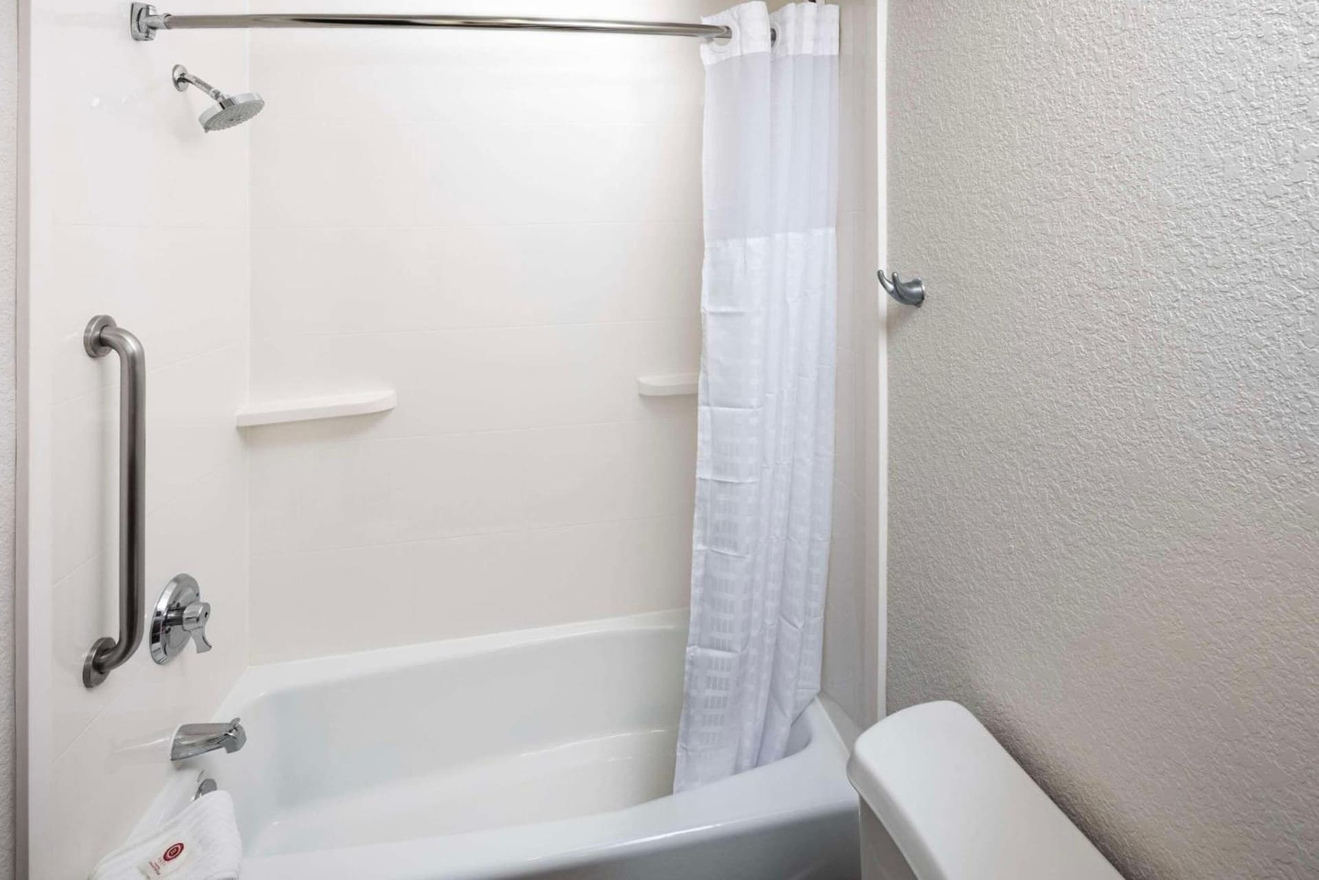 Comfort Suites Outlet Center gallery photo in Asheville, NC — image 9