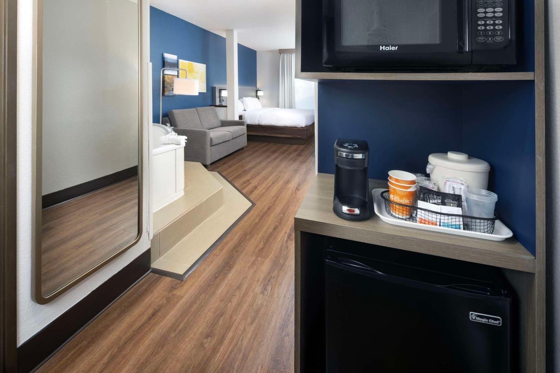 Comfort Suites Outlet Center gallery photo in Asheville, NC — image 15