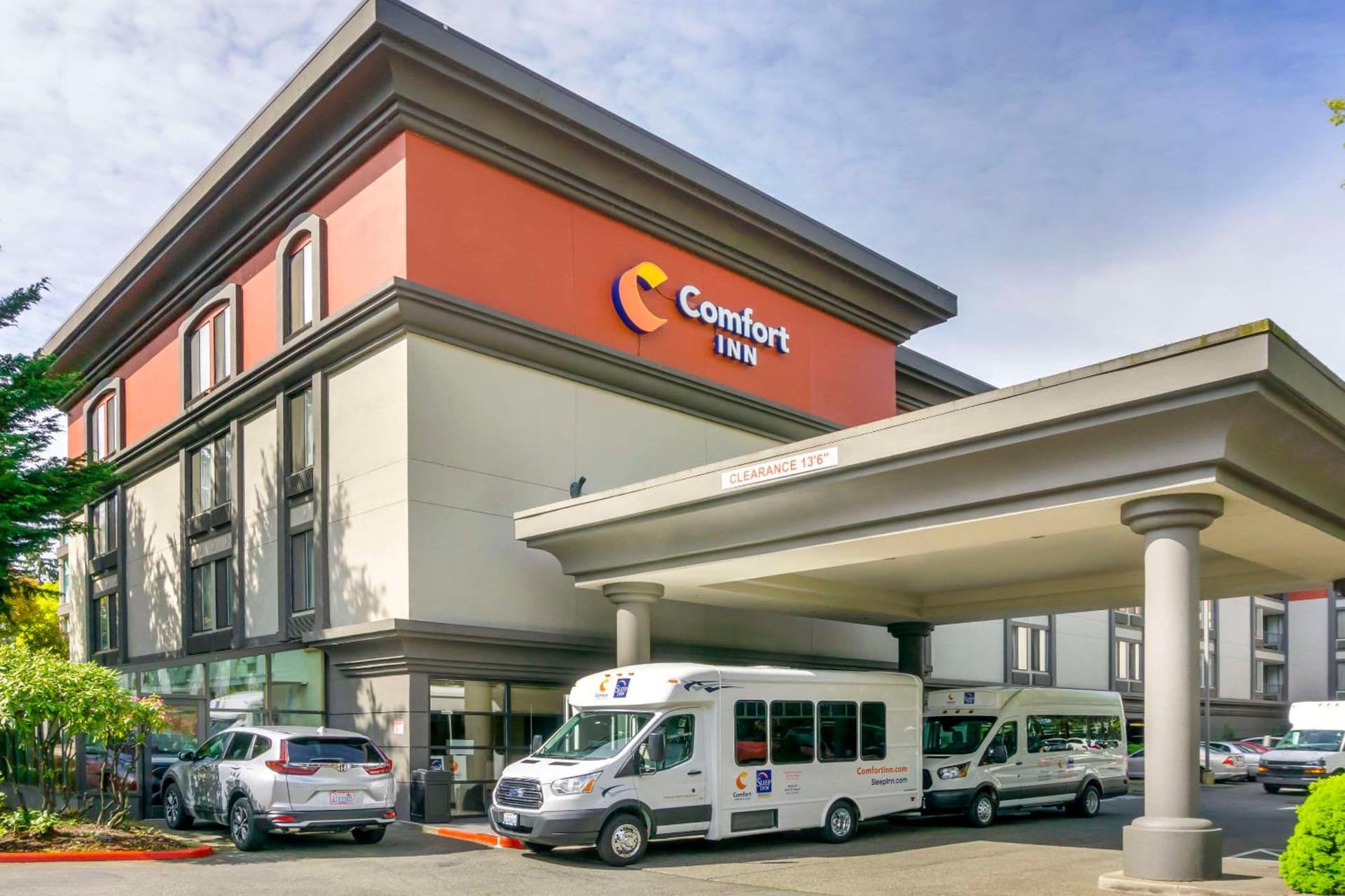Comfort Inn & Suites Sea-Tac Airport interior in SeaTac, WA — gallery photo 2