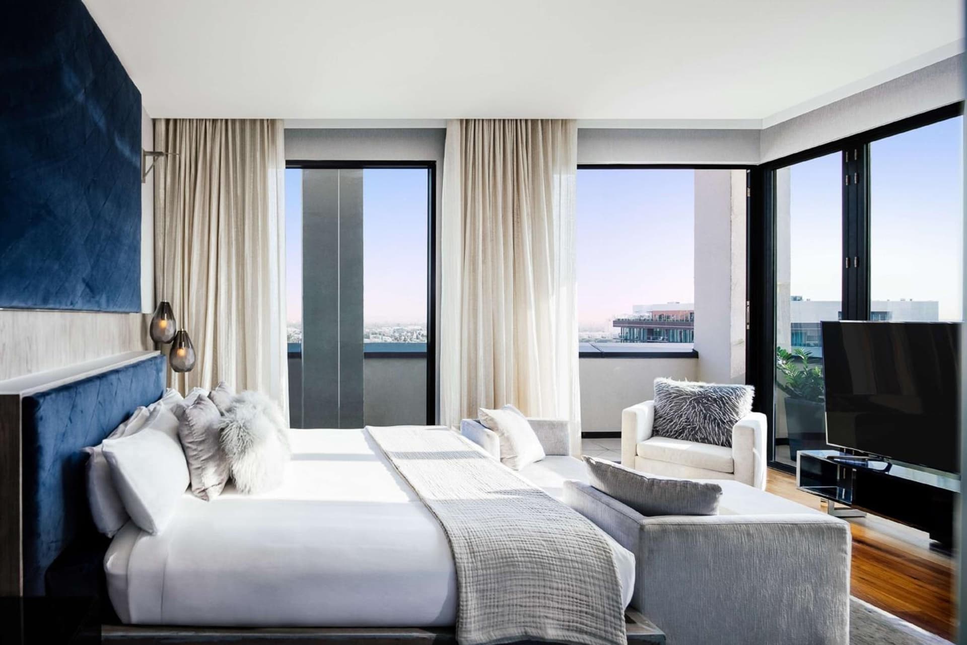Dream Hollywood, by Hyatt gallery photo in Los Angeles, CA — image 16