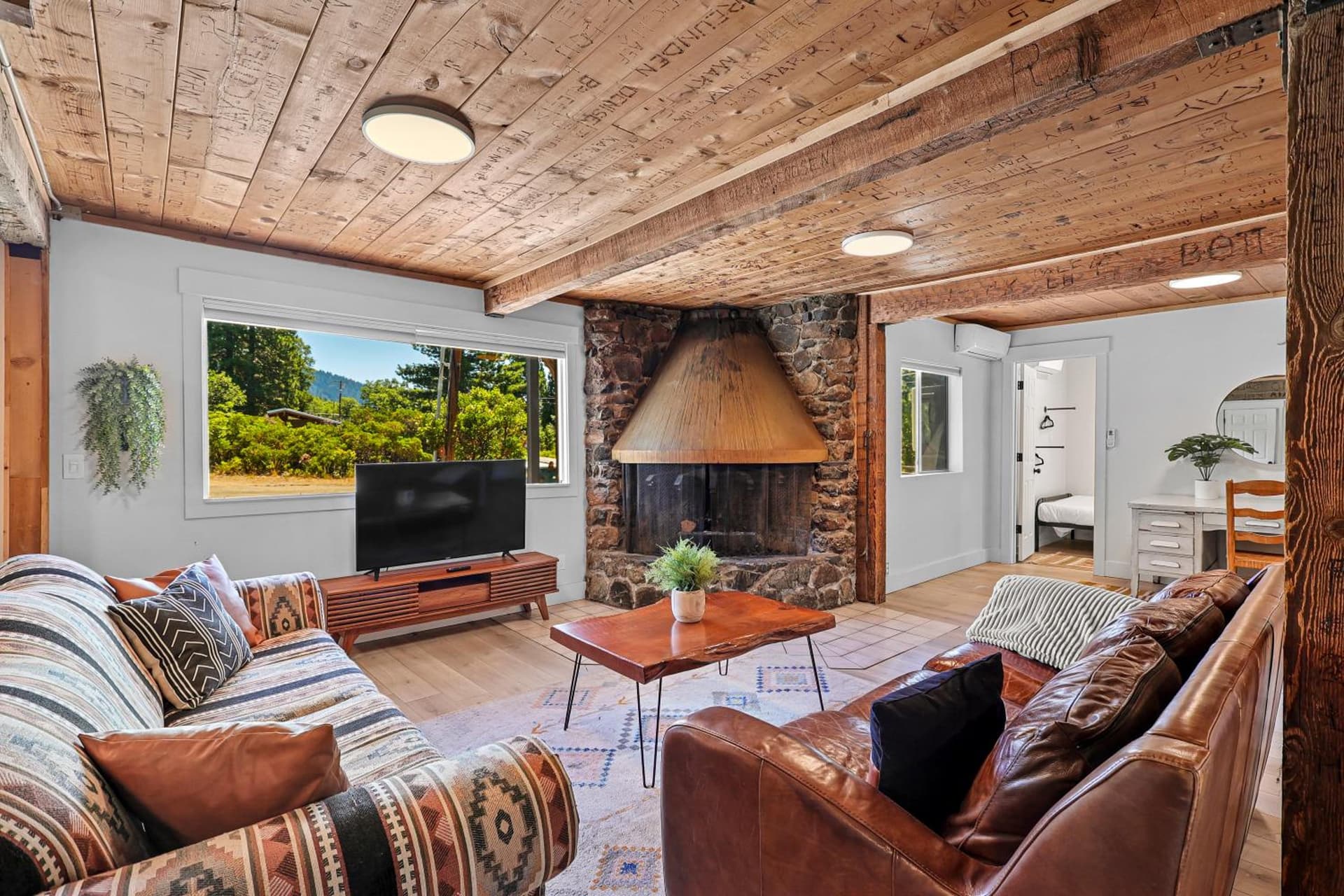 Basecamp Lodge property views in Mount Shasta, CA — gallery photo 3