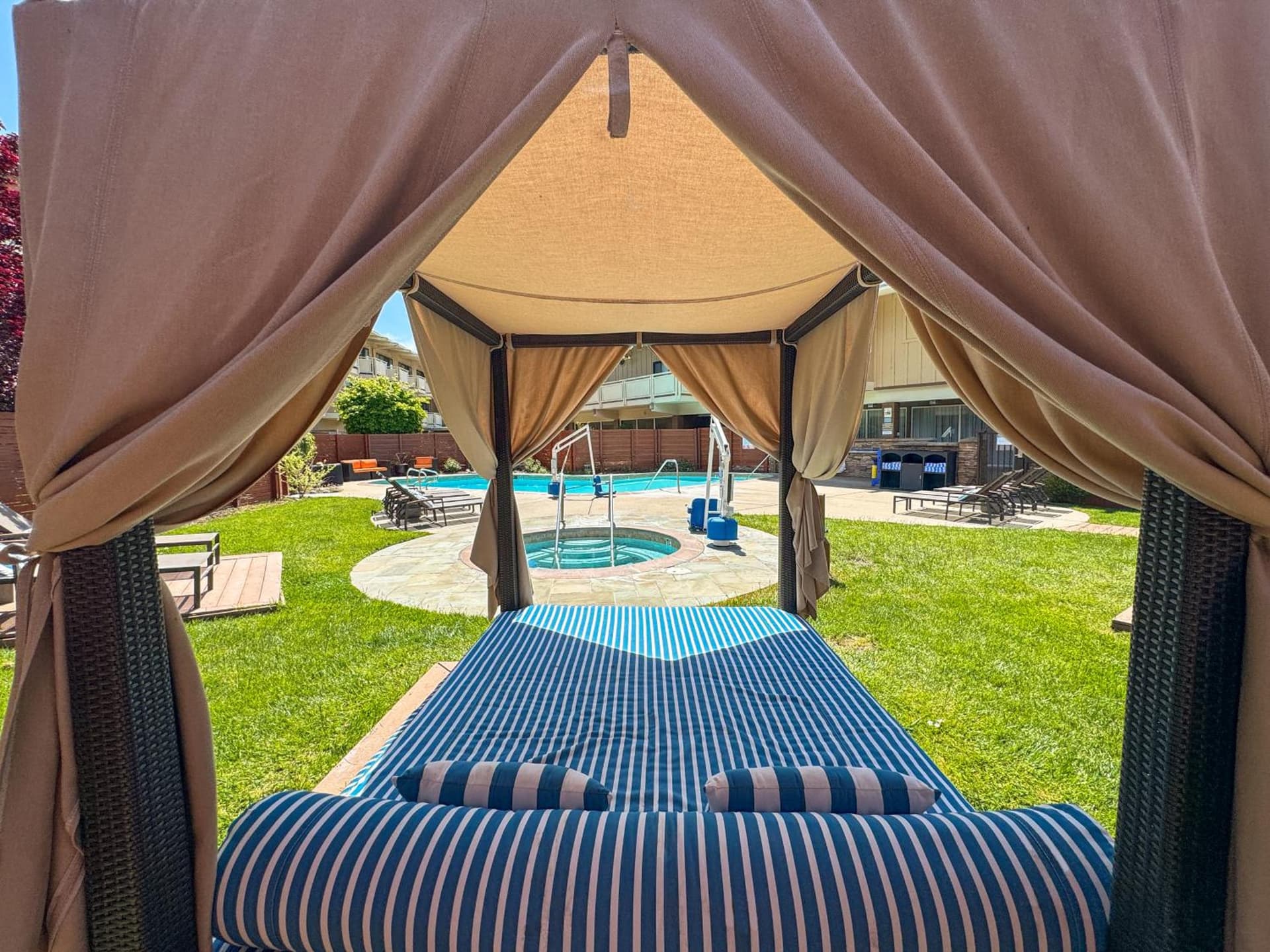 The Lodge at Tiburon interior in Tiburon, CA — gallery photo 2