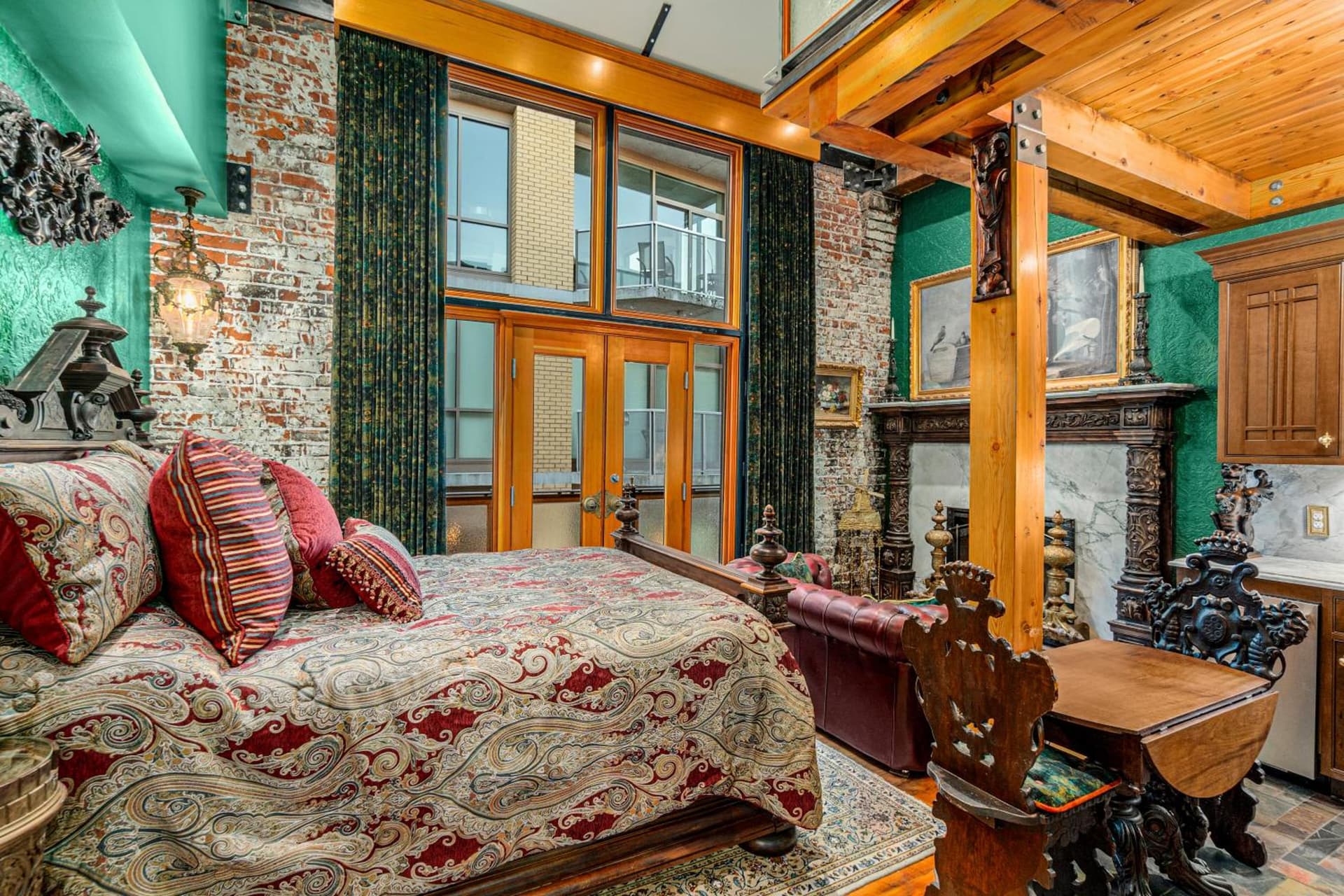 Thistledown on Oak interior in Hood River, OR — gallery photo 2