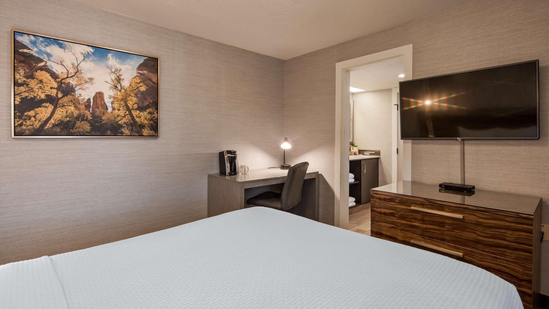 Aiden by Best Western St George interior in St. George, UT — gallery photo 2