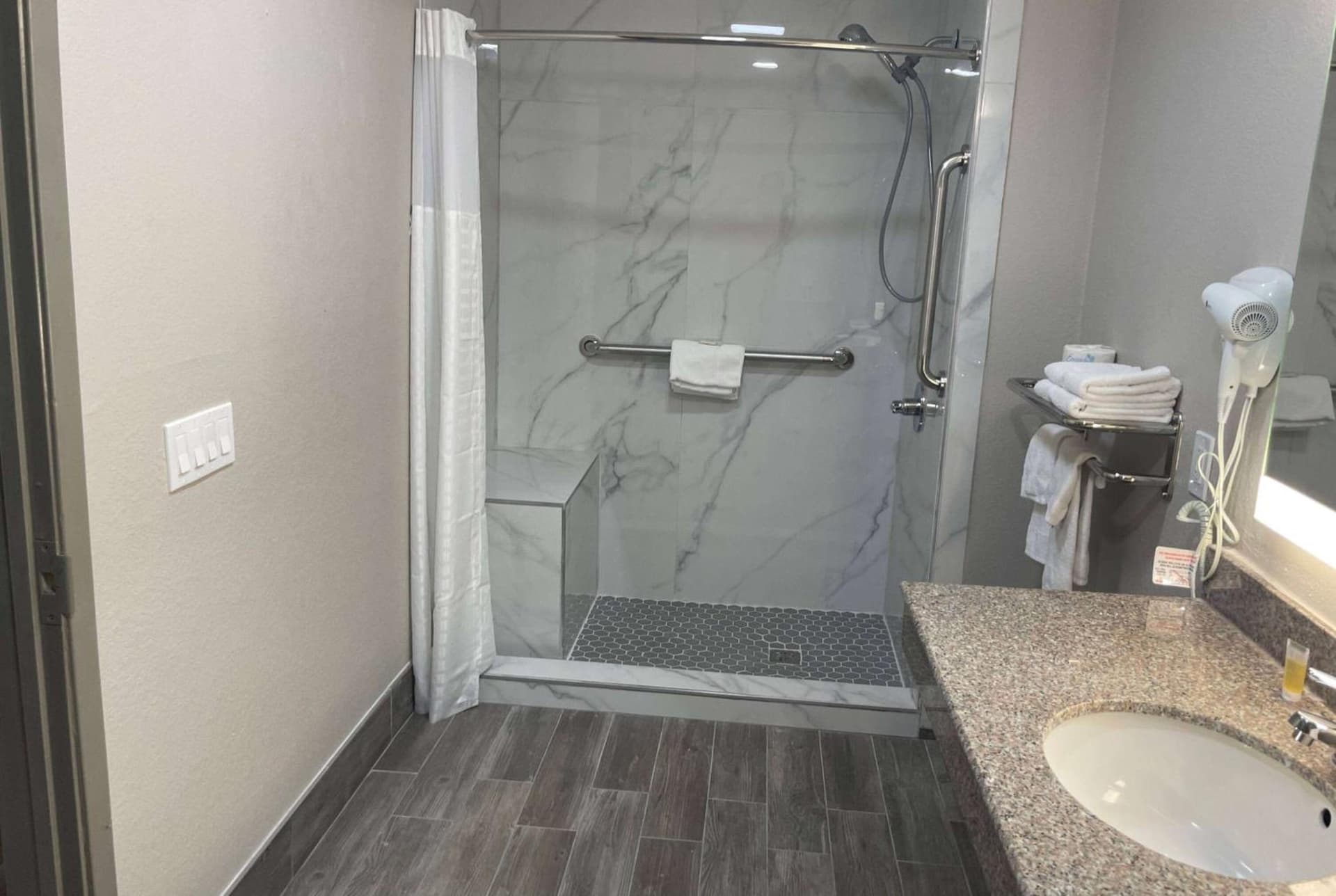 Days Inn by Wyndham New Braunfels gallery photo in New Braunfels, TX — image 11