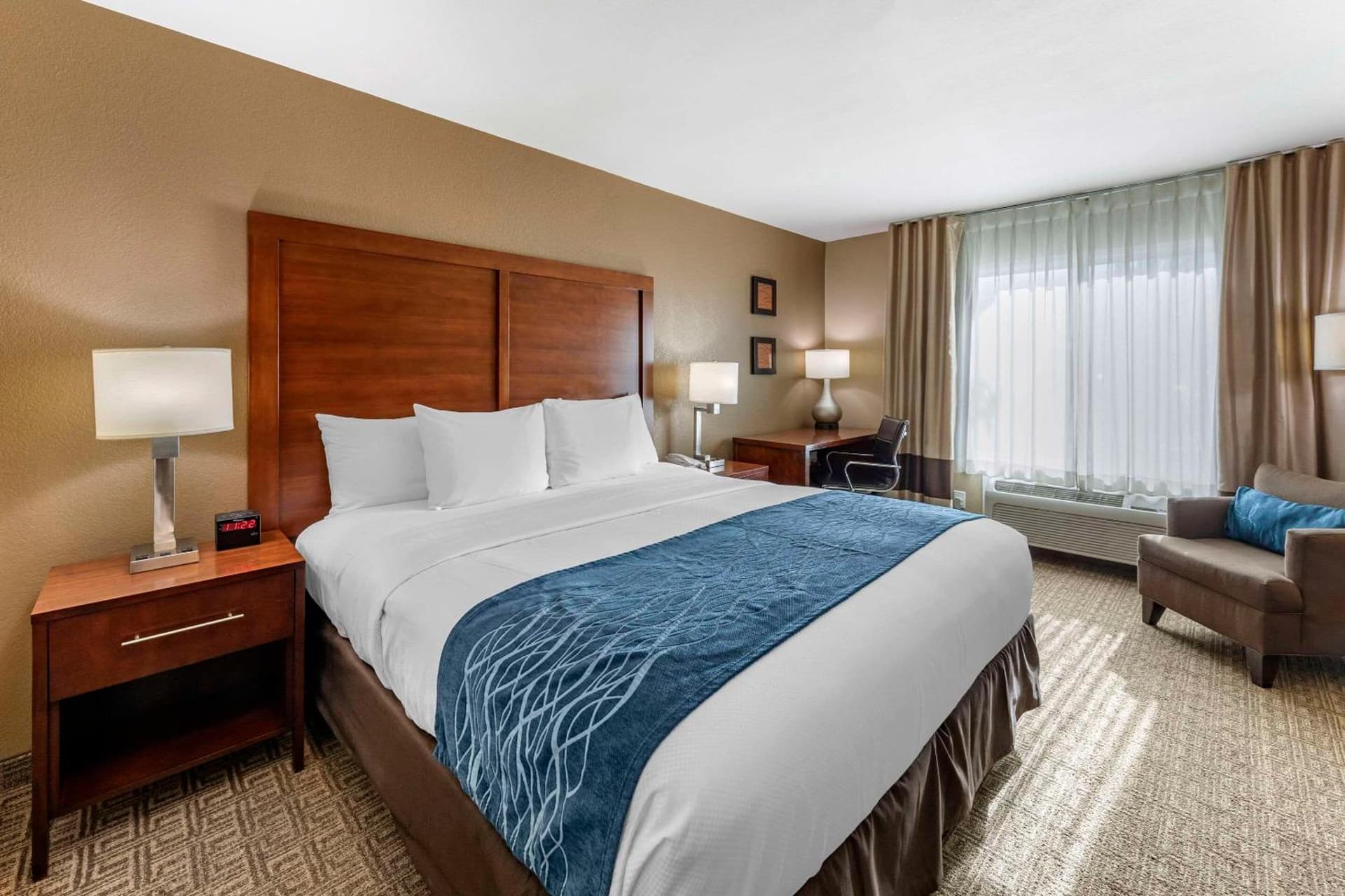 Comfort Inn & Suites Ventura Beach gallery photo in Ventura, CA — image 20