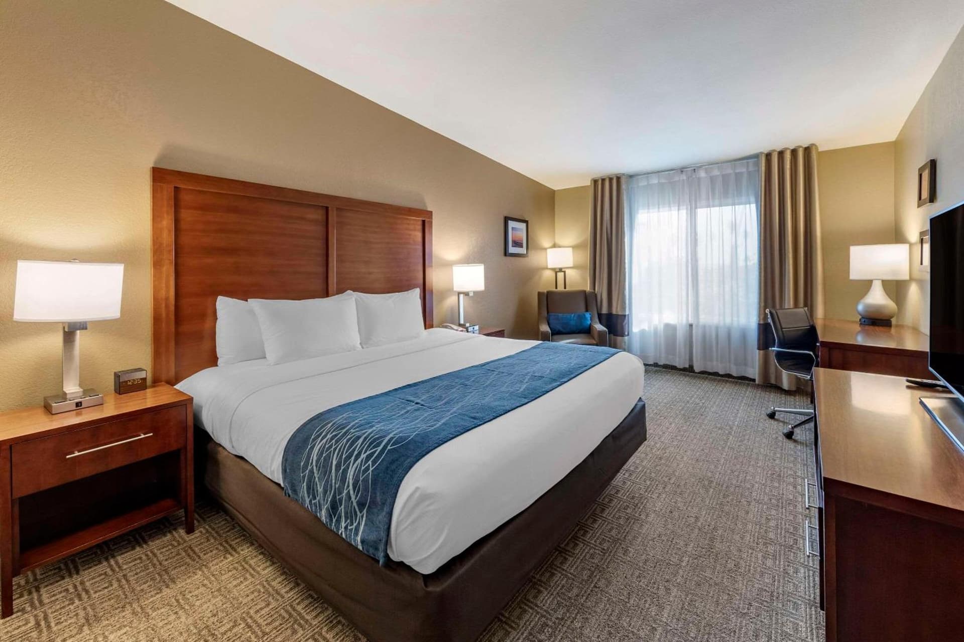 Comfort Inn & Suites Ventura Beach gallery photo in Ventura, CA — image 24