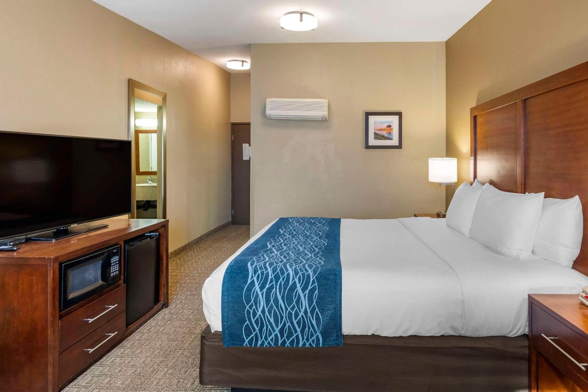 Comfort Inn & Suites Ventura Beach gallery photo in Ventura, CA — image 9