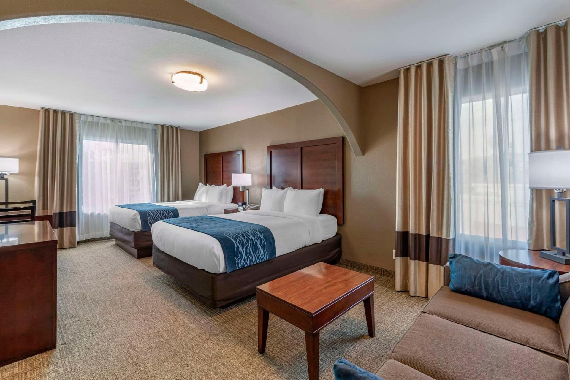 Comfort Inn & Suites Ventura Beach gallery photo in Ventura, CA — image 27