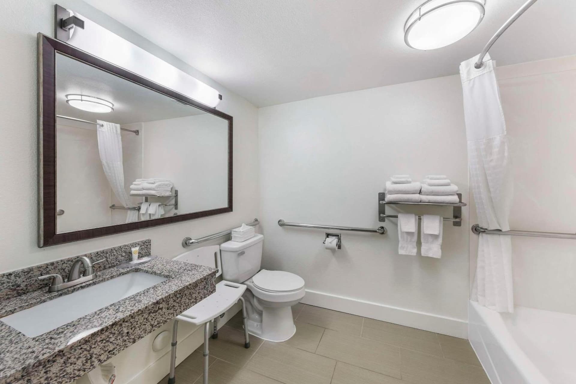 Comfort Suites Tulare Sequoia Gateway gallery photo in Tulare, CA — image 11